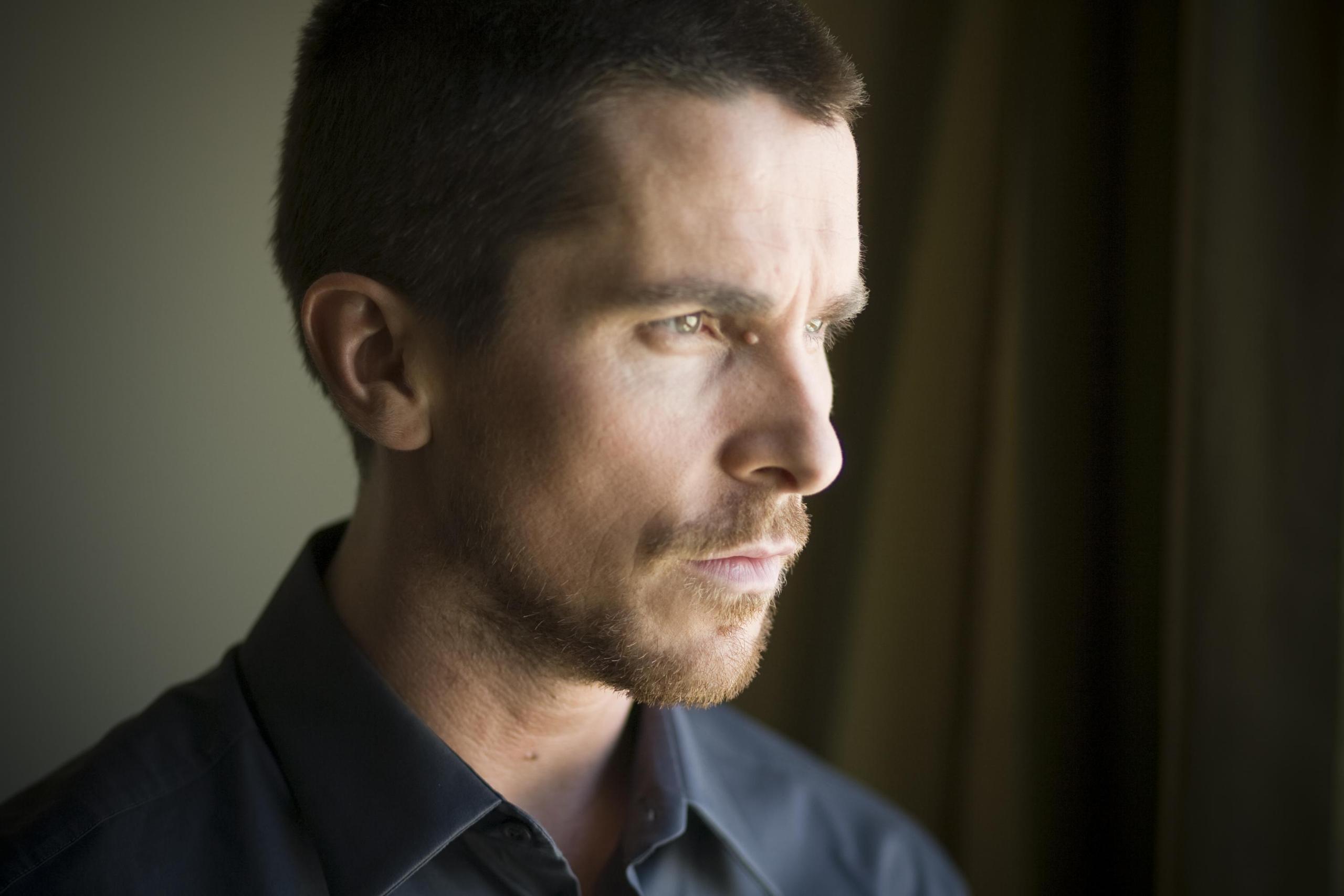 Christian Bale Hd Wallpaper - Christian Bale , HD Wallpaper & Backgrounds