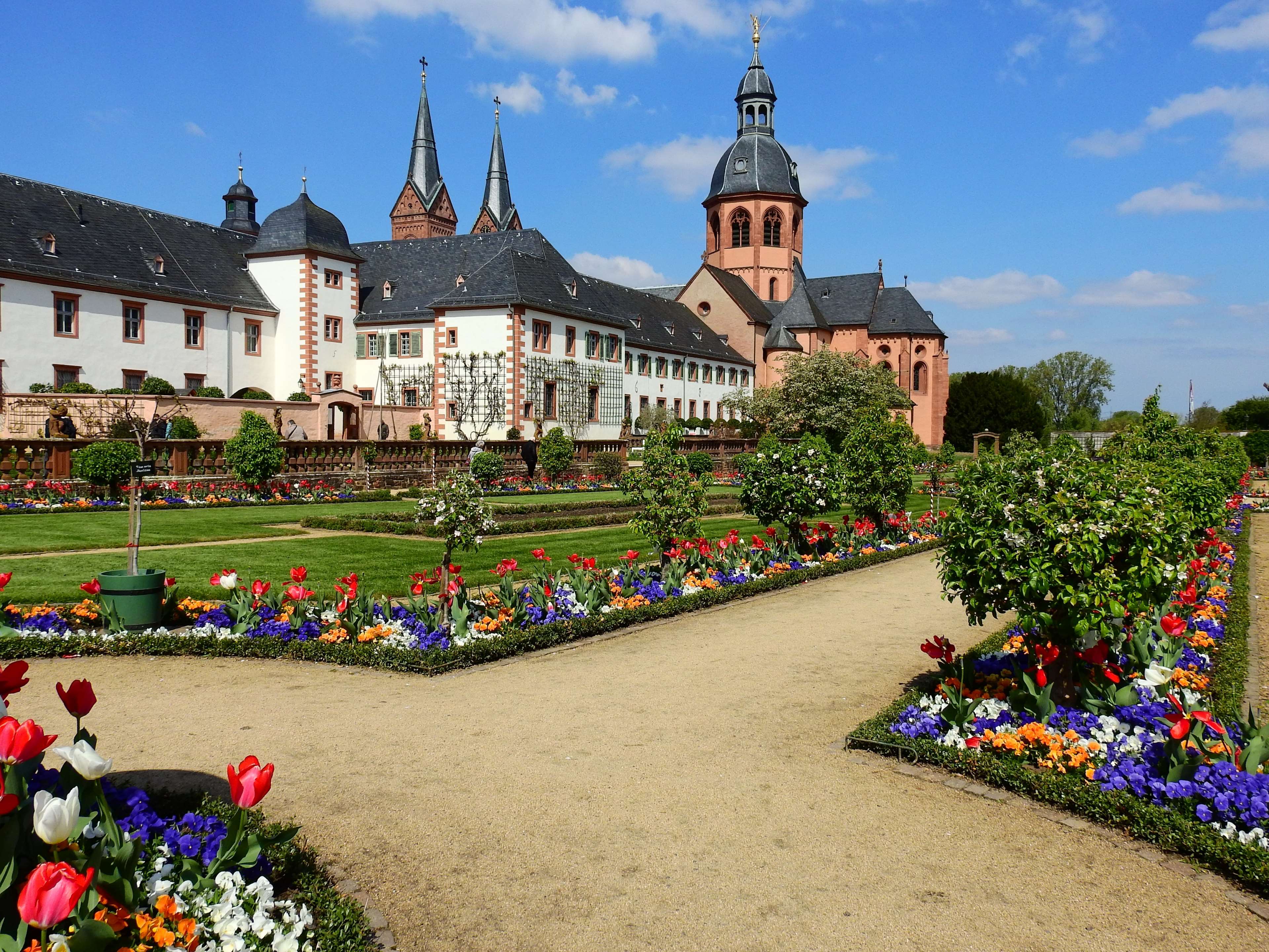 Architecture, Building, Castle, Church, Garden, Historically, - Einhard-basilika , HD Wallpaper & Backgrounds