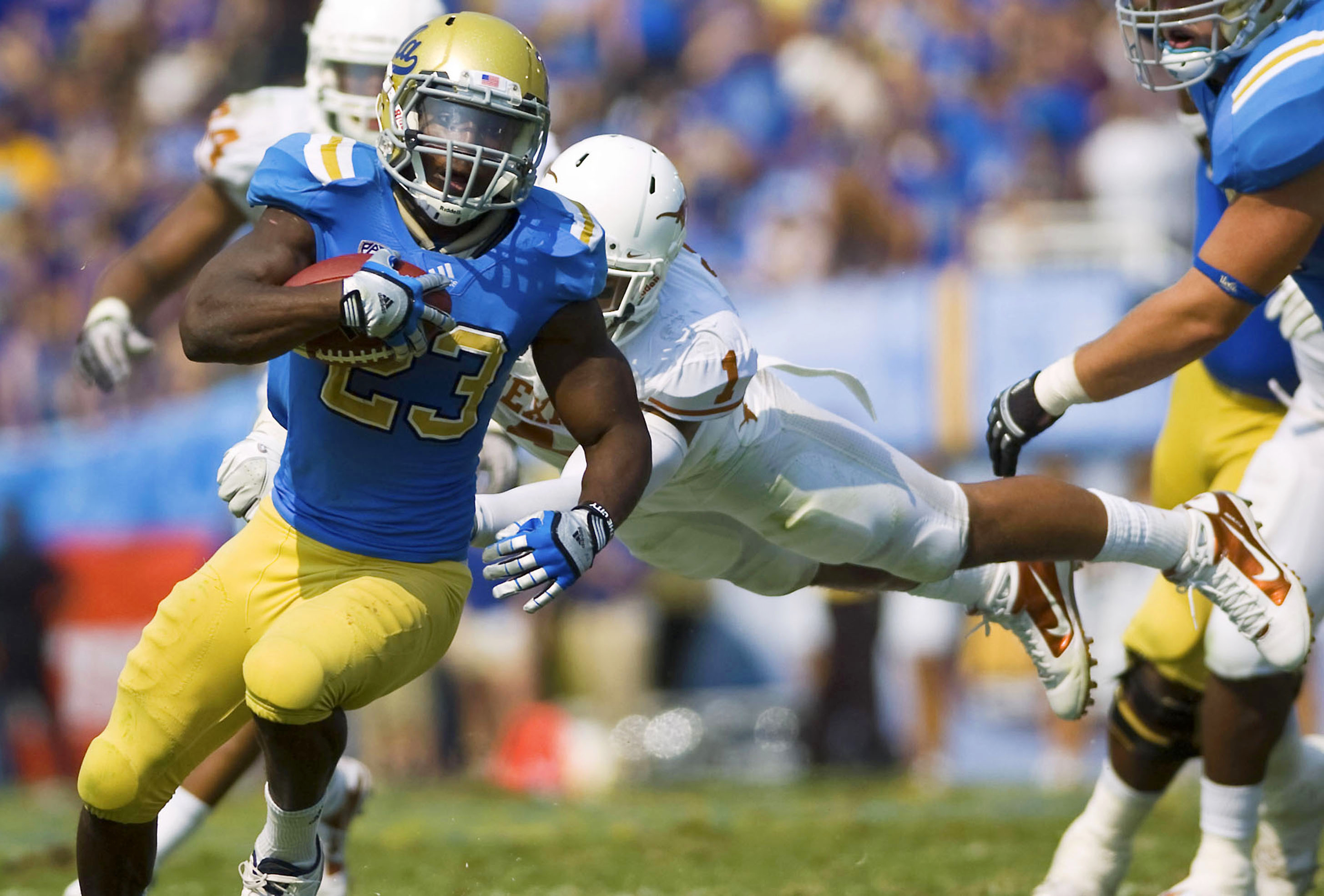 Ucla Football Wallpaper - Ucla Best Running Back , HD Wallpaper & Backgrounds