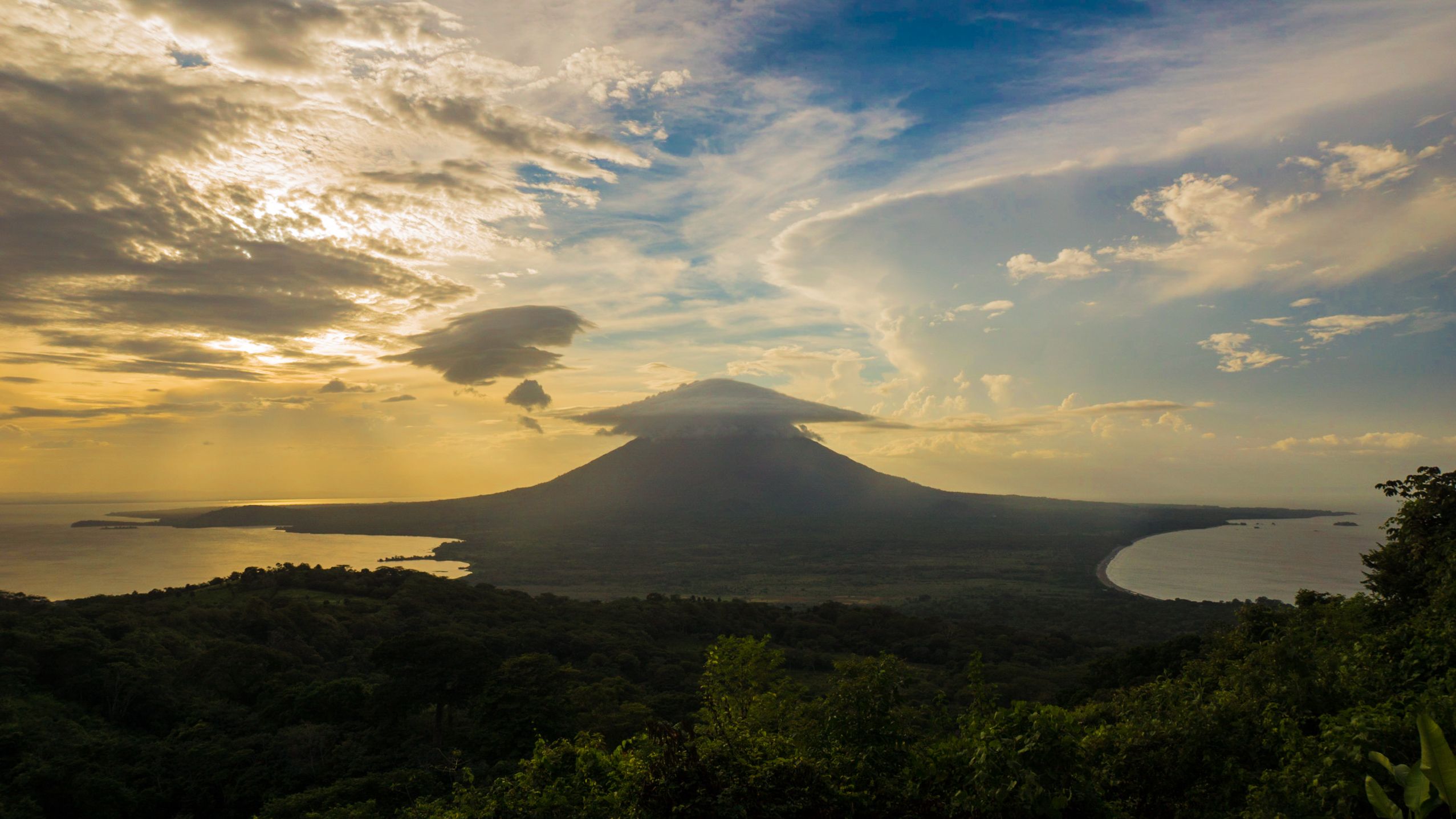 Reddit, Have Some Nicaragua - Ometepe Nicaragua , HD Wallpaper & Backgrounds