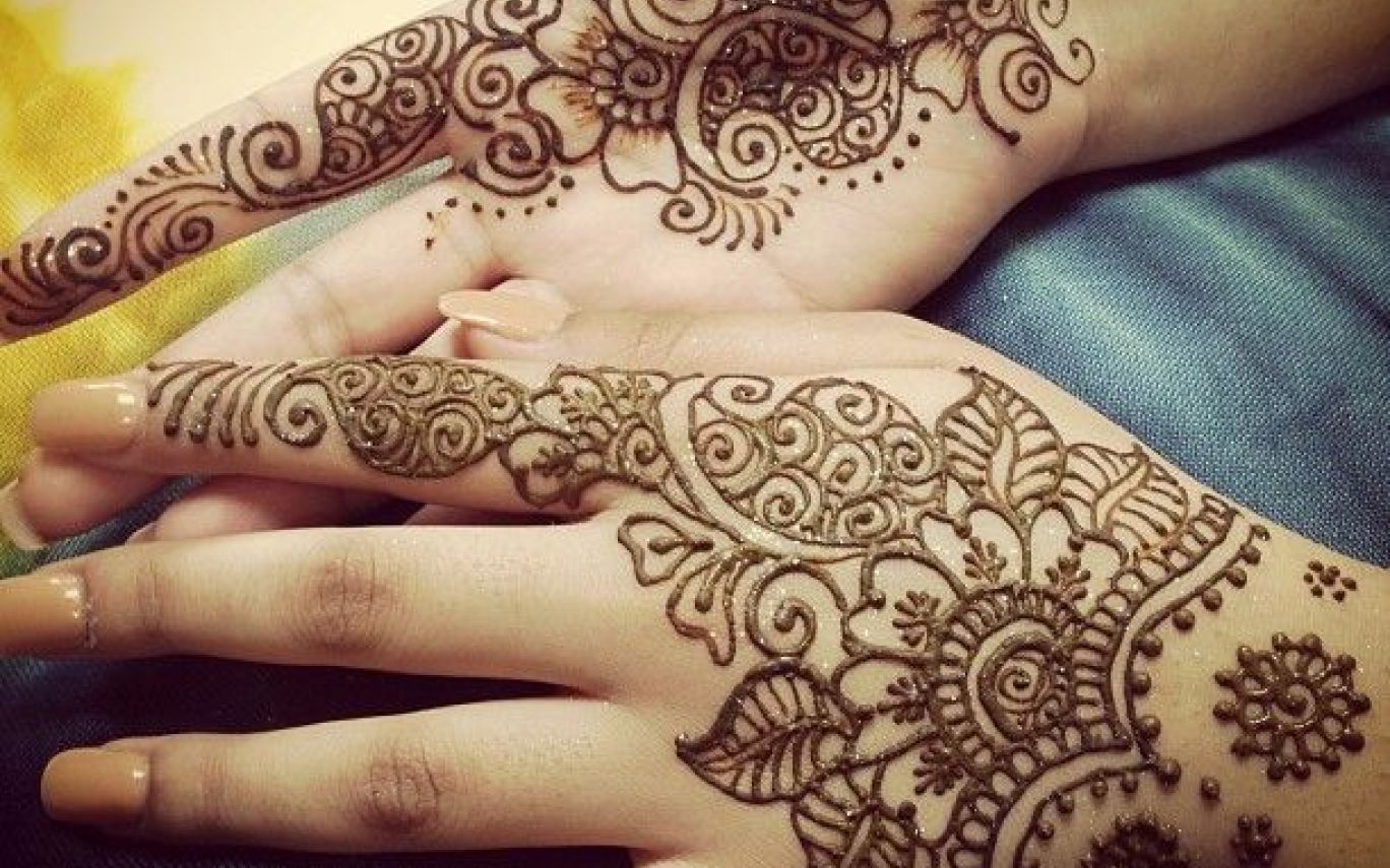 Mehendi Wallpaper Latest Arabic Mehndi Designs Wallpapers - Simple Beautiful Mehndi Designs , HD Wallpaper & Backgrounds