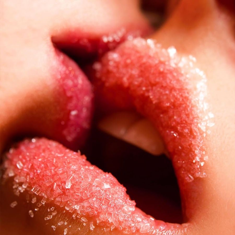 Click On Your Favorite Image And Wait When Picture - Lip Kissing , HD Wallpaper & Backgrounds