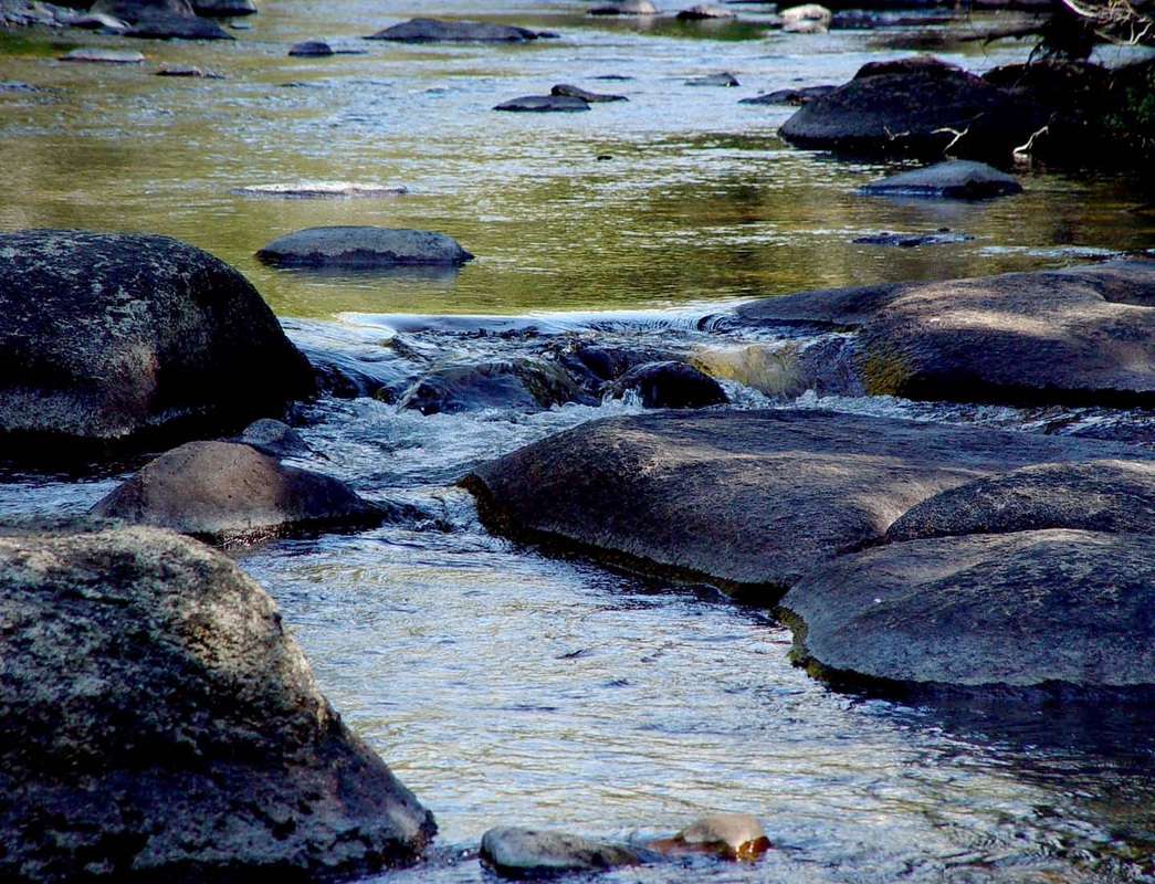 Picture - River With Rocks Background , HD Wallpaper & Backgrounds