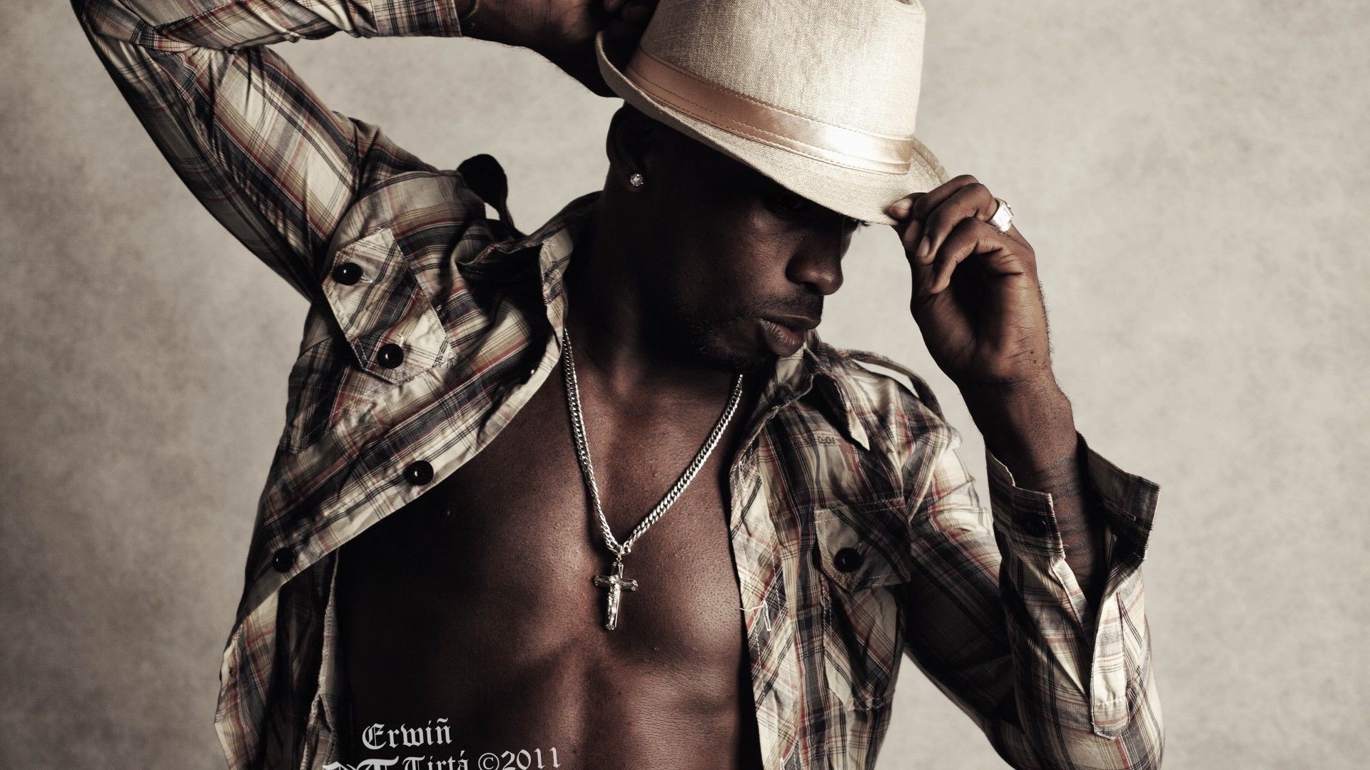 Black Fashion Men - Men's Fashion Wallpapers Hd , HD Wallpaper & Backgrounds