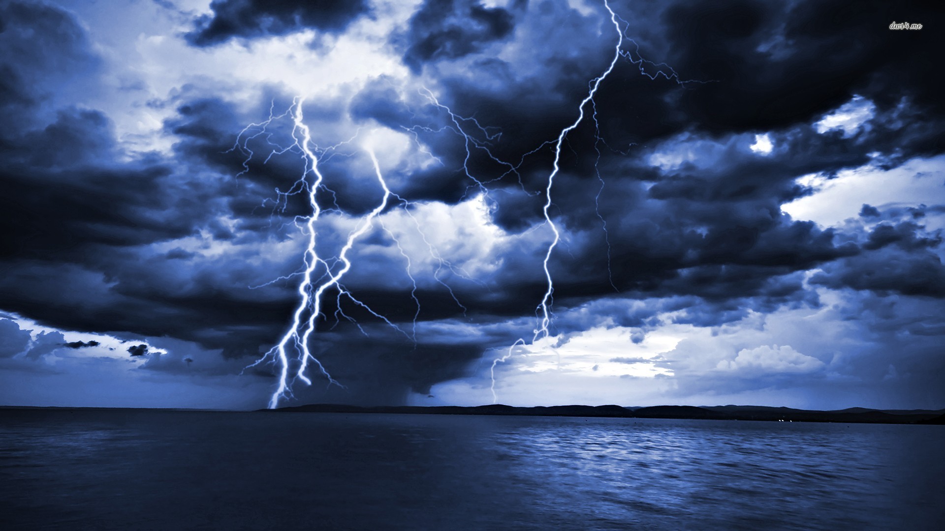 Download - Lightning Over The Sea , HD Wallpaper & Backgrounds