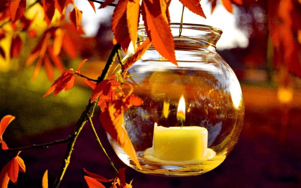 Autumn Light Natural Wallpapers - Candle In Nature , HD Wallpaper & Backgrounds