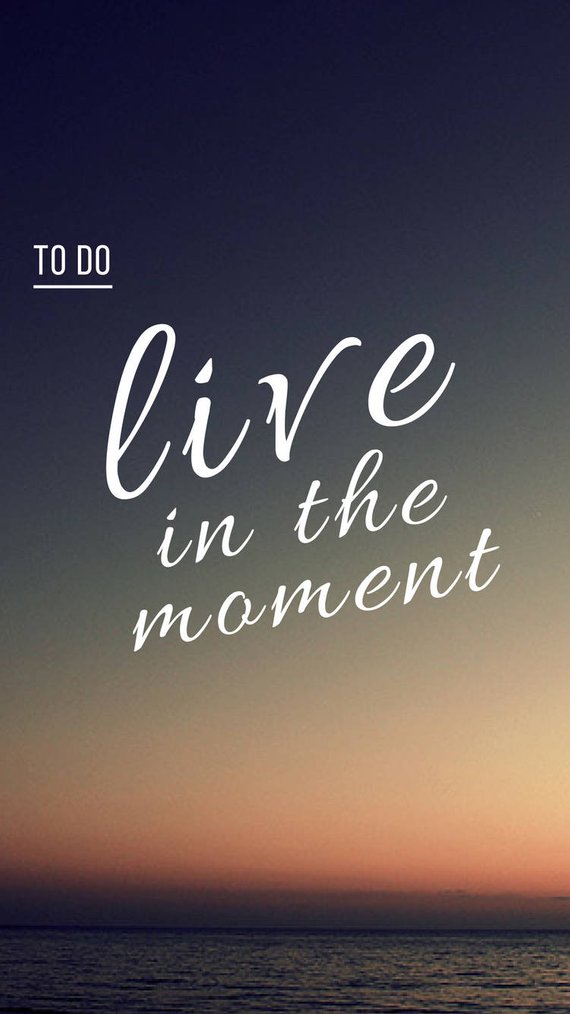 Live In The Moment Wallpaper - My Mom Is Everything , HD Wallpaper & Backgrounds