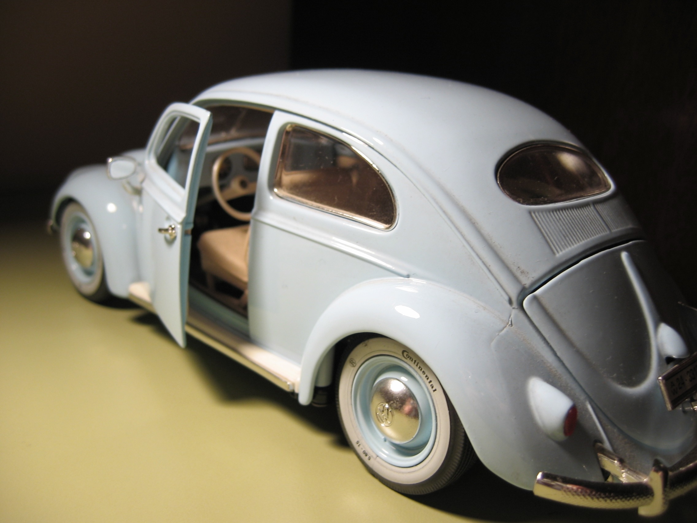 Gray Beetle Car Diecast Model - Fusca Miniatura , HD Wallpaper & Backgrounds