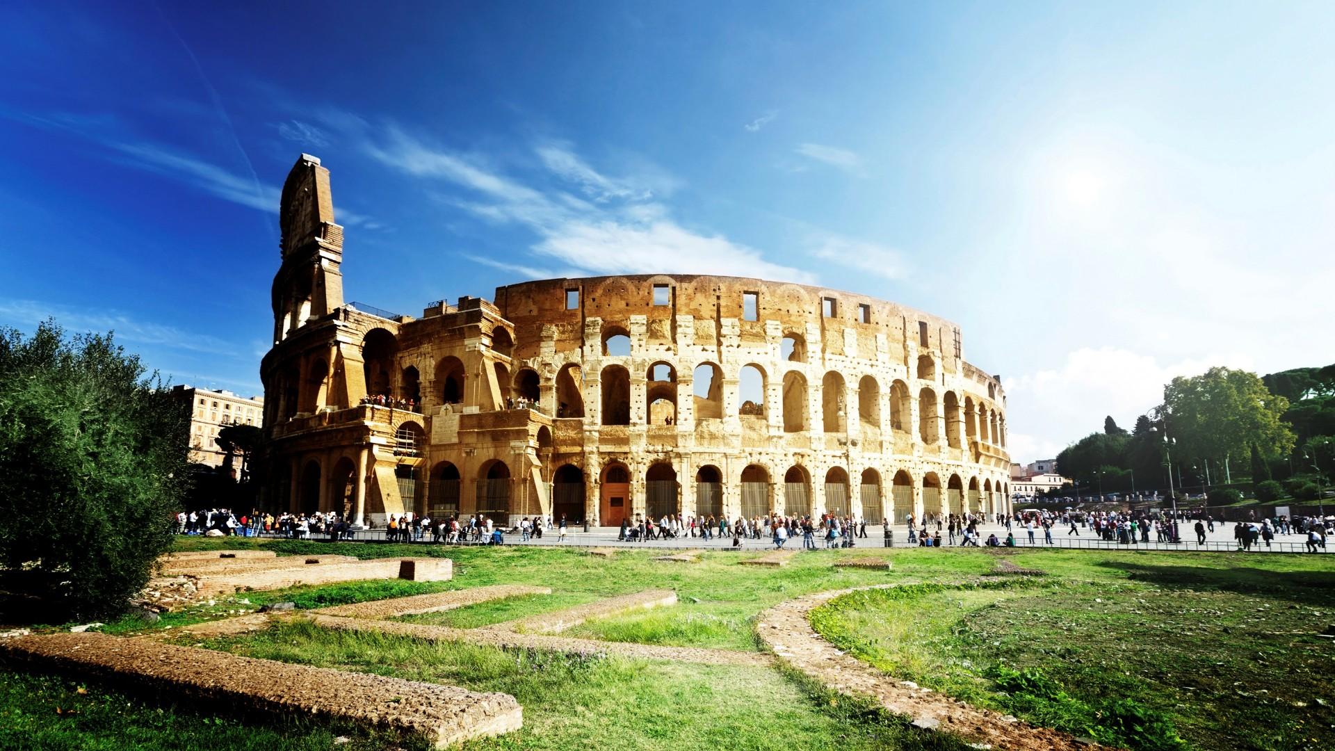 Hd Wallpaper Of The Colosseum In Rome Italy During - Europe Famous Places To Visit , HD Wallpaper & Backgrounds