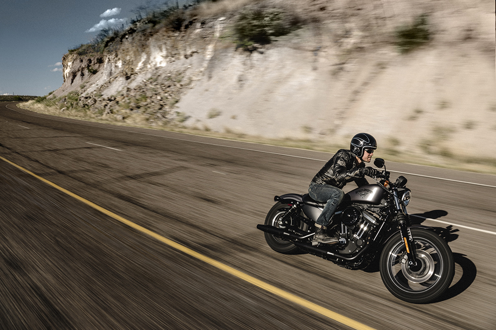 Harley Davidson Sportster Iron 883 Black 2016 , HD Wallpaper & Backgrounds