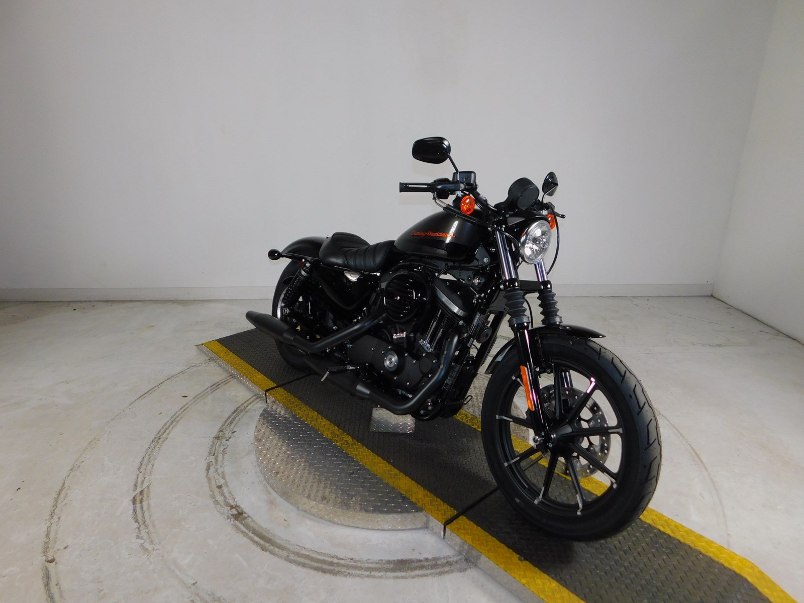 New 2019 Harley-davidson Sportster Iron 883 Xl883n - Cruiser , HD Wallpaper & Backgrounds