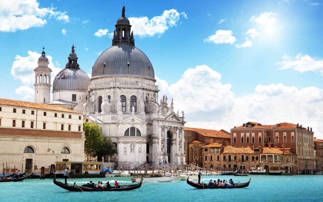 Venice Buildings River Gondola People - Italy Background , HD Wallpaper & Backgrounds