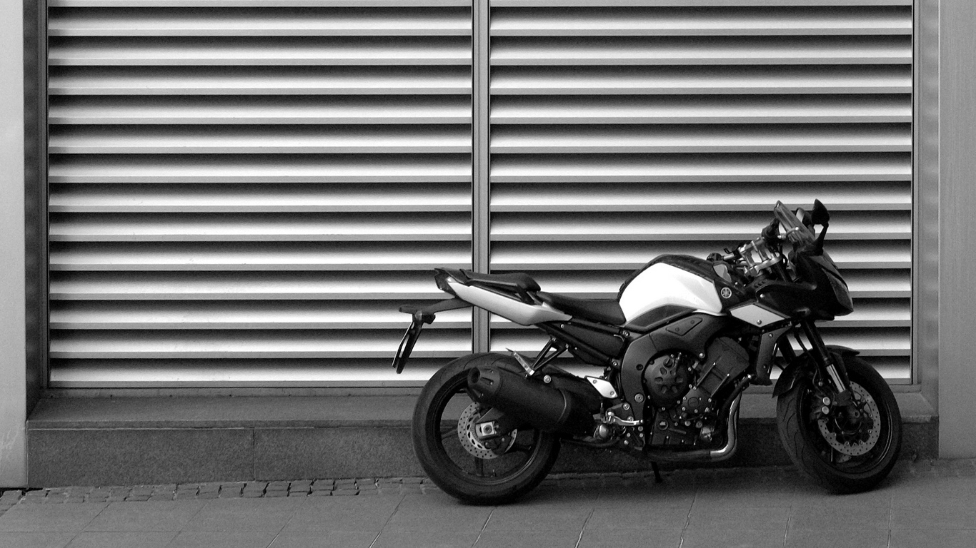 Wallpaper Motorcycle, Bw, Wall, Street - Motorcycle Information , HD Wallpaper & Backgrounds