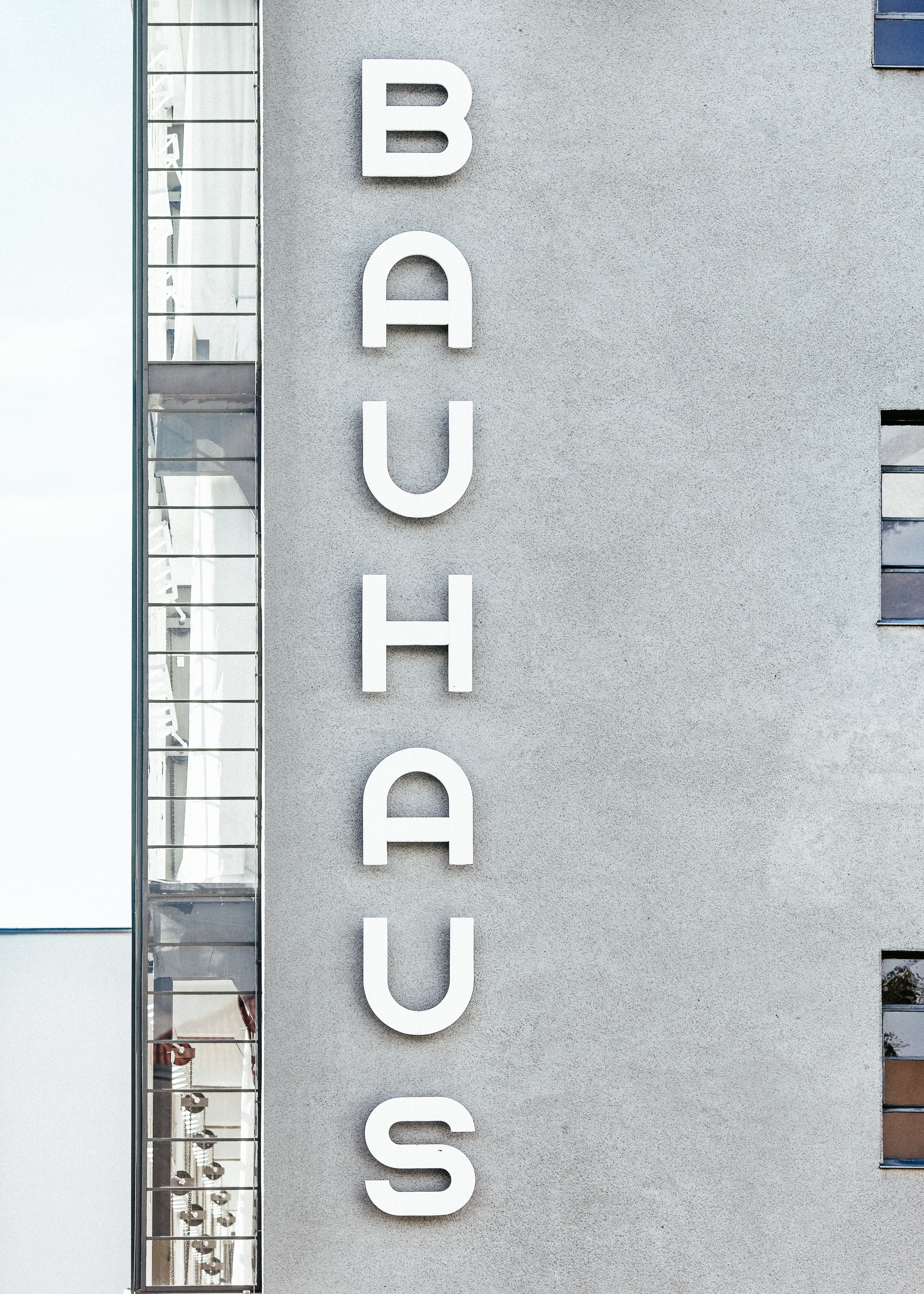 Bauhaus Building Preview - Original Bauhaus , HD Wallpaper & Backgrounds