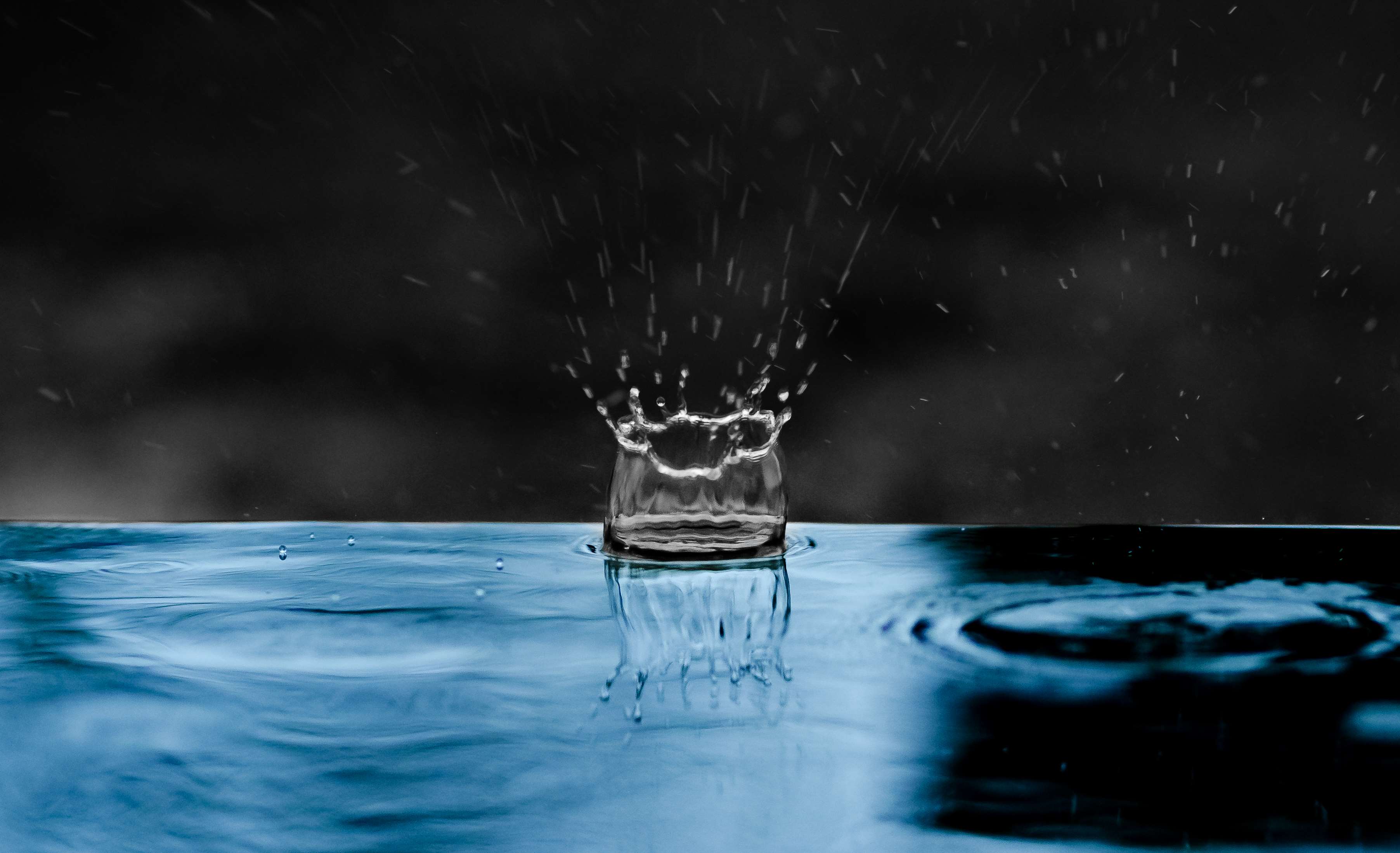 Drop Of Water, Ripple, Splash, Water Wallpaper And - Falling Upward , HD Wallpaper & Backgrounds