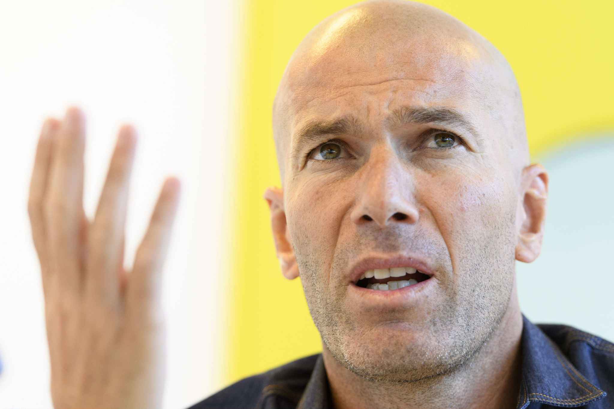 Zinedine Zidane Pictures - Man , HD Wallpaper & Backgrounds