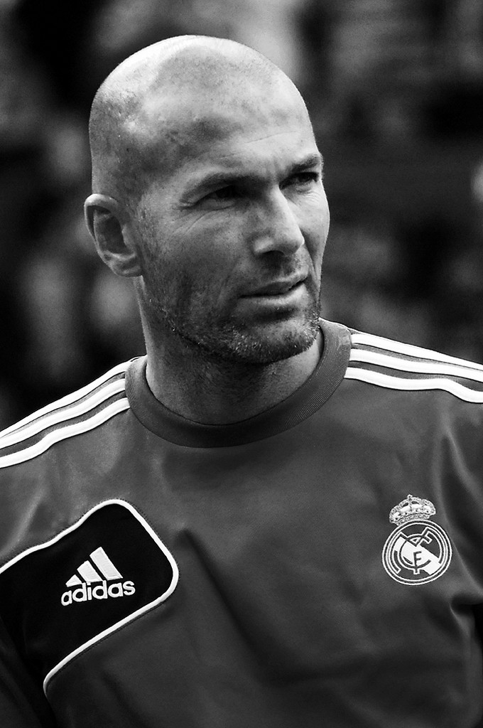 Zinedine Zidane Photo - Zinedine Zidane Black And White , HD Wallpaper & Backgrounds