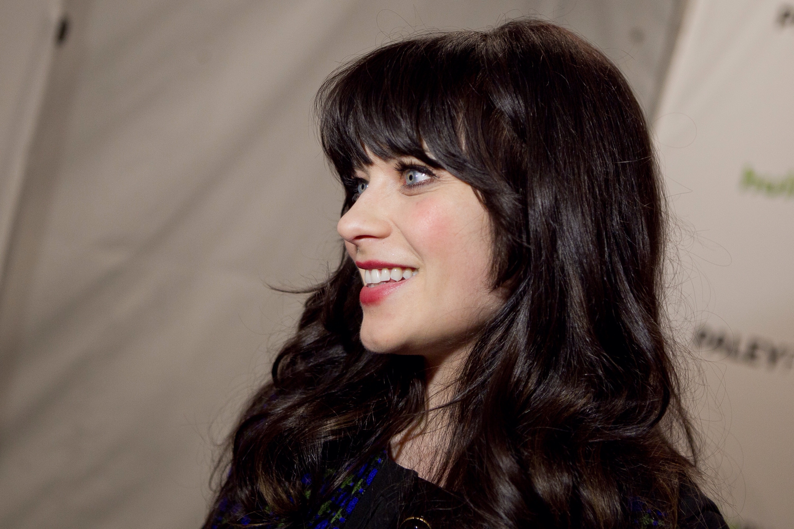 Zooey Deschanel 19 Years Old , HD Wallpaper & Backgrounds