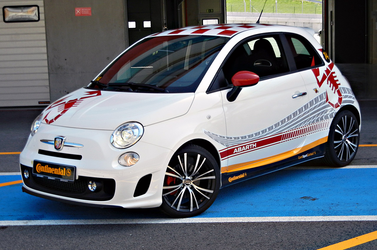 Fiat 500 Abarth Body Kit Cool - 2012 Fiat 500 Abarth , HD Wallpaper & Backgrounds