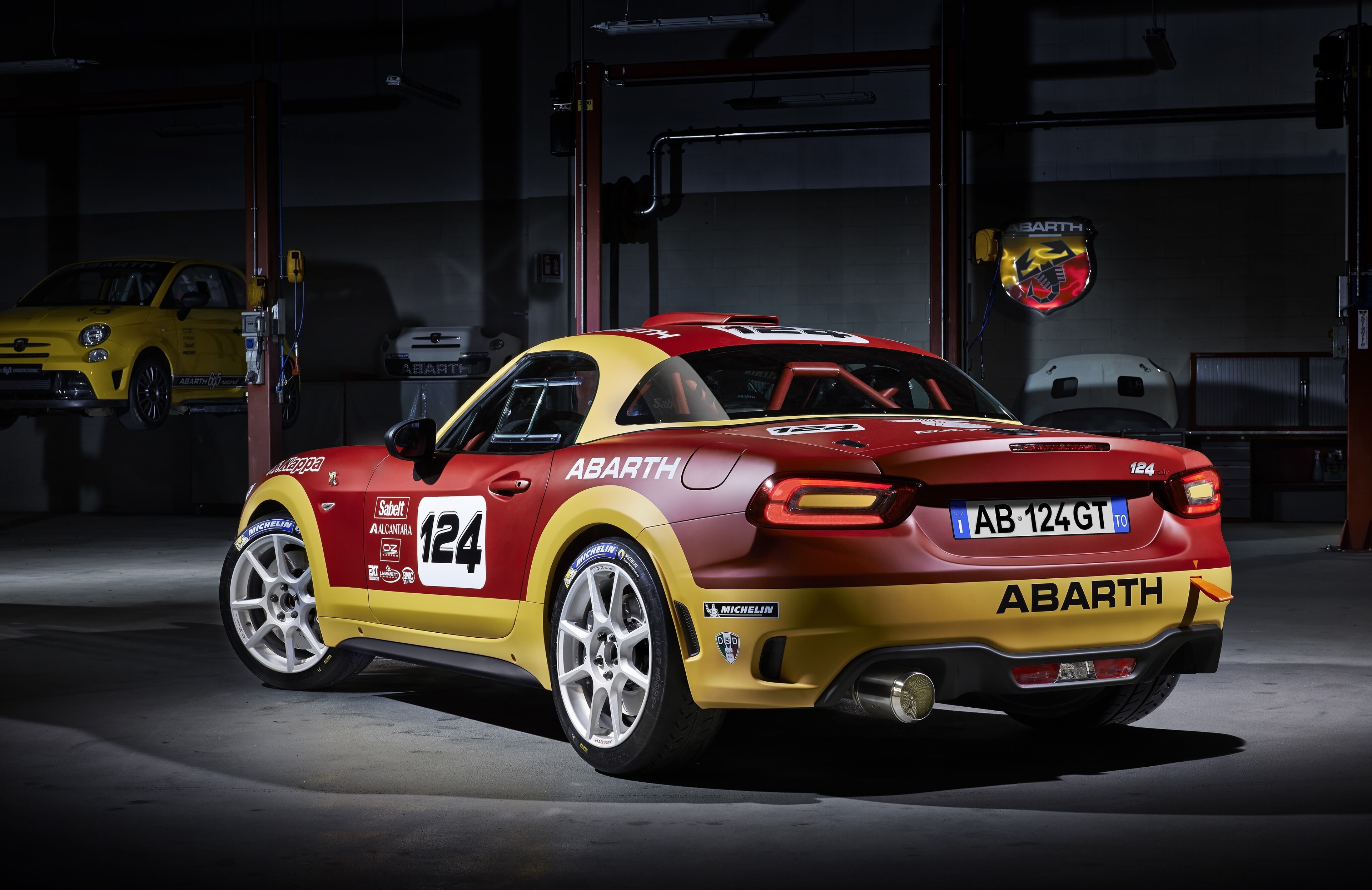 Fiat 124 Spider Abarth 4k Wallpapers 1080p High Quality - Fiat 124 Abarth Spider Gt , HD Wallpaper & Backgrounds