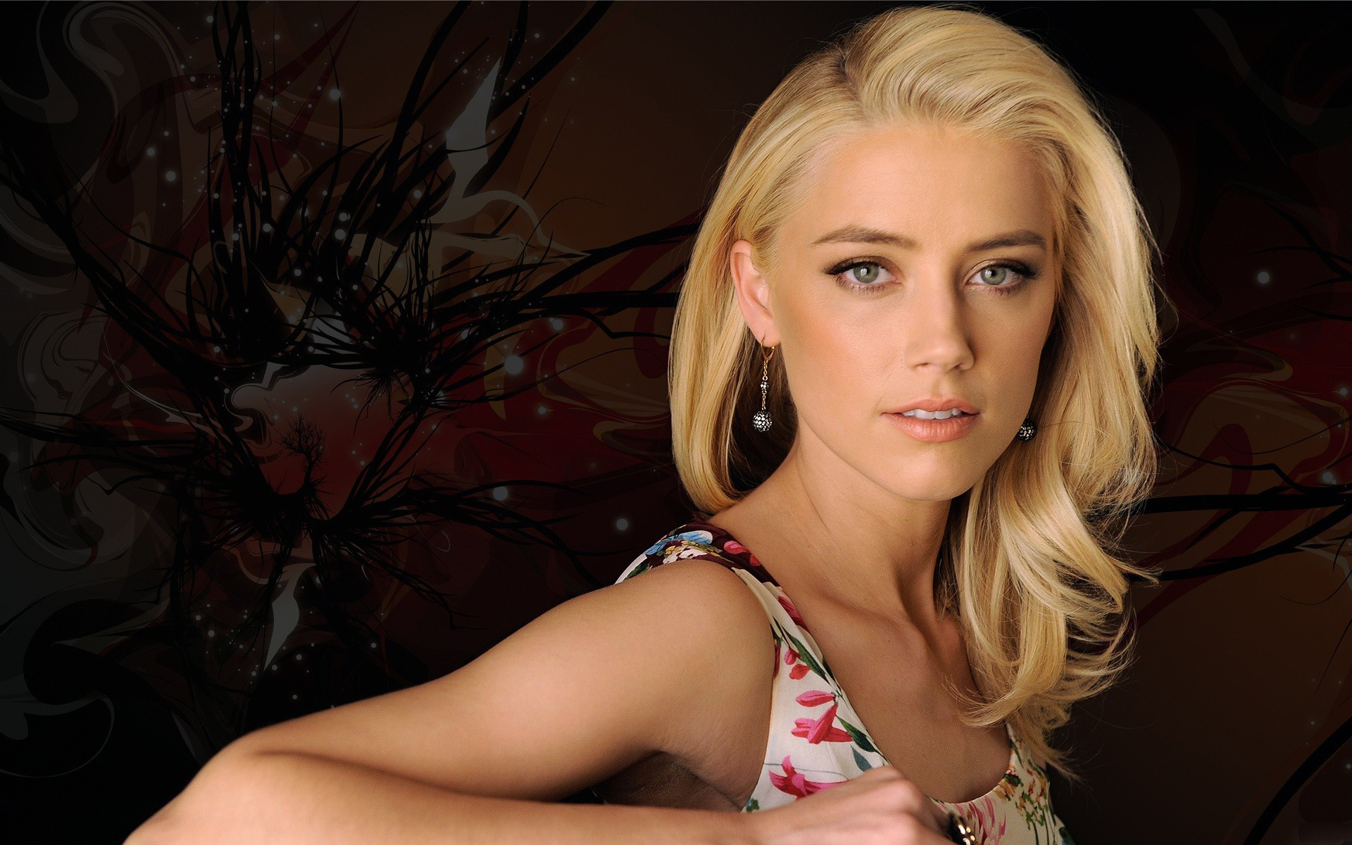 Download Original - Amber Heard Profile , HD Wallpaper & Backgrounds