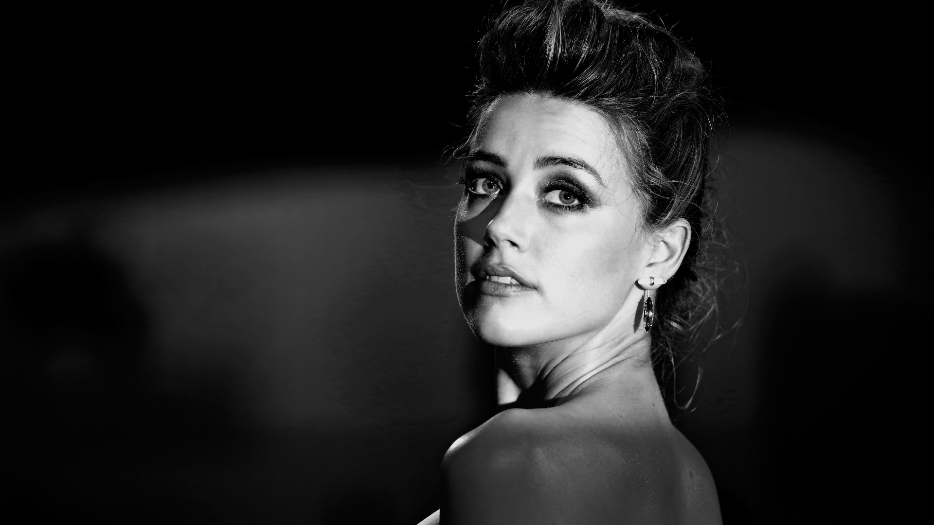 Amber Heard Hd Wallpaper - Amber Heard , HD Wallpaper & Backgrounds