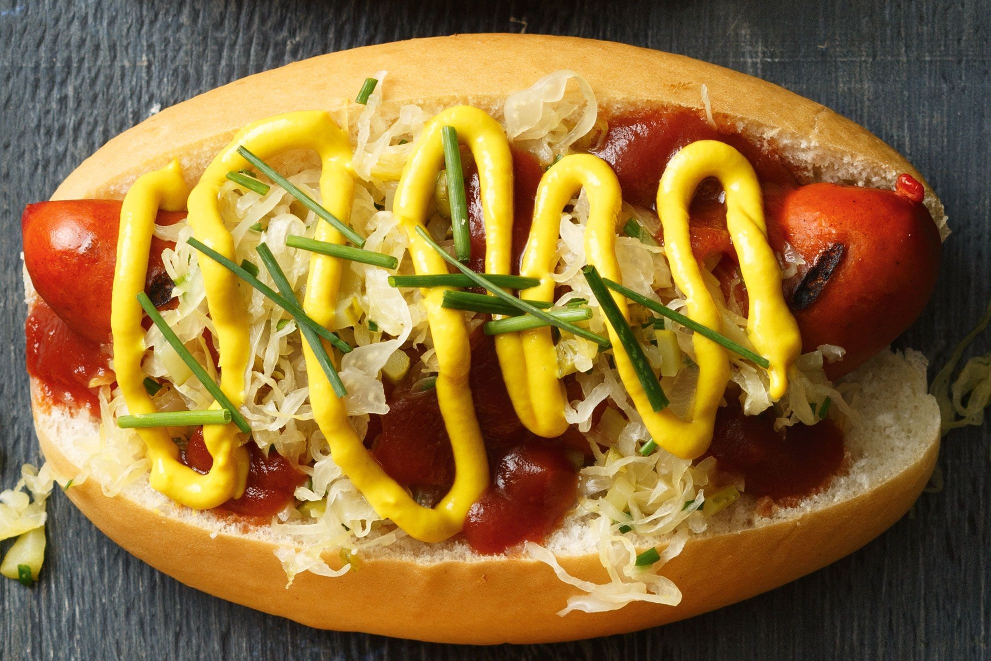 Sauerkraut, Pickle And Mustard Hot Dogs - Hot Dog With Sauerkraut , HD Wallpaper & Backgrounds