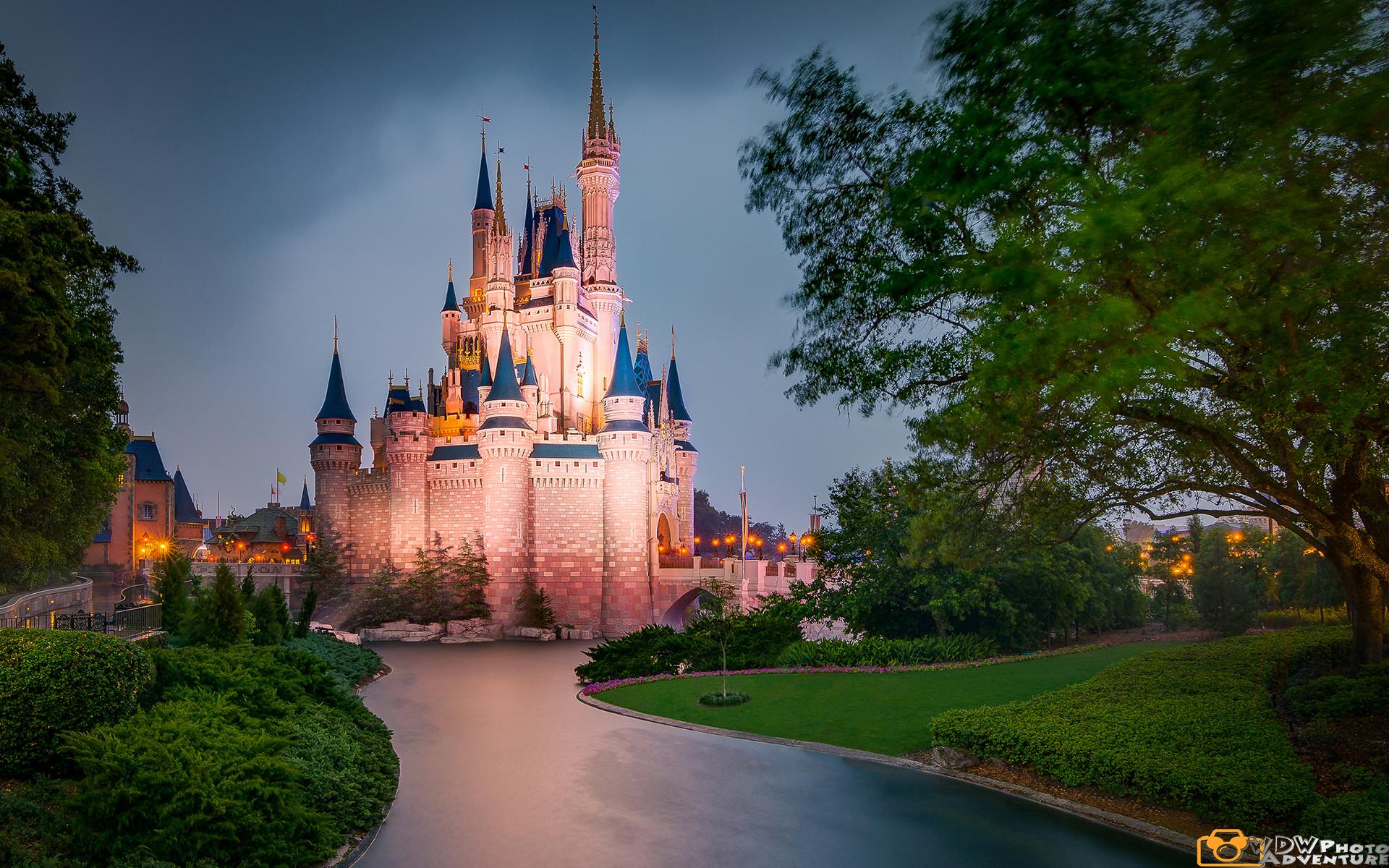 Disney Castle Iphone Wallpaper - Disney World, Cinderella Castle , HD Wallpaper & Backgrounds