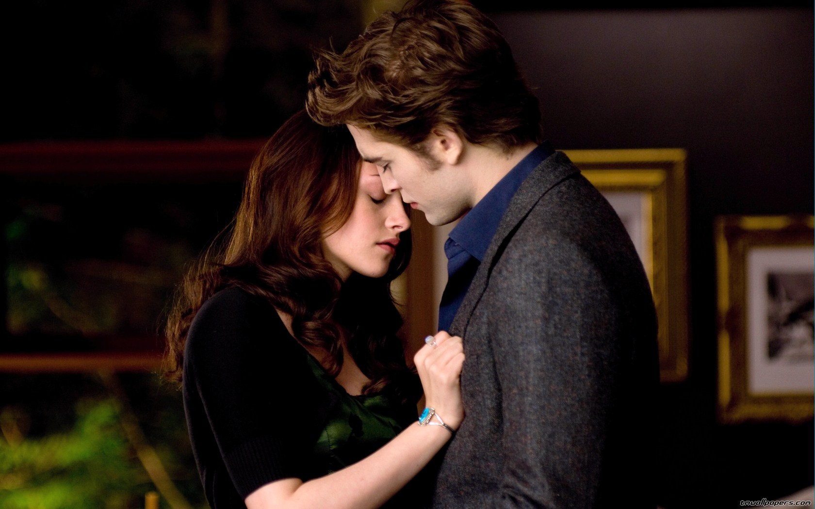 Twilight Wallpapers - Edward Cullen Y Bella Swan , HD Wallpaper & Backgrounds