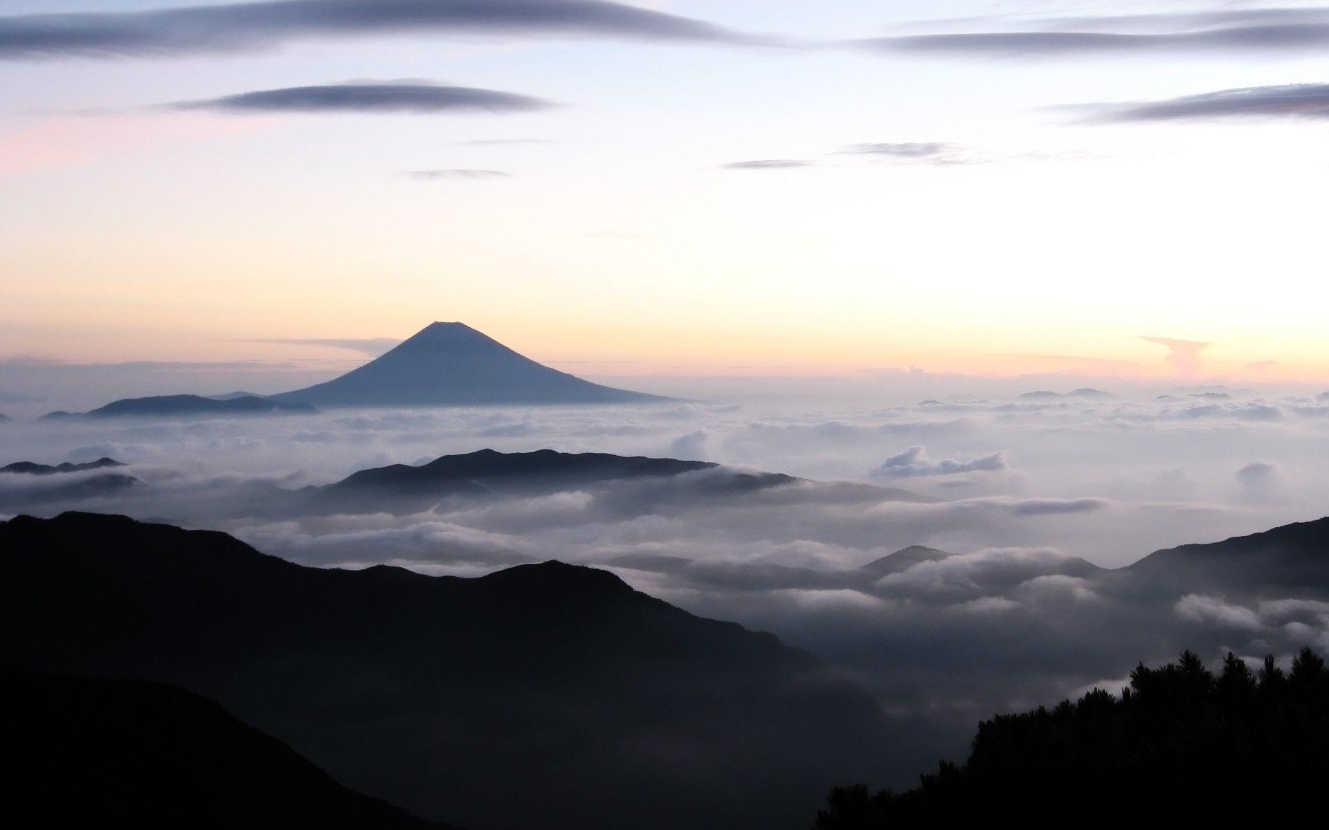 Mt Fuji Japan Desktop Wallpaper 51294 Px ~ Hdwallsource - Summit , HD Wallpaper & Backgrounds