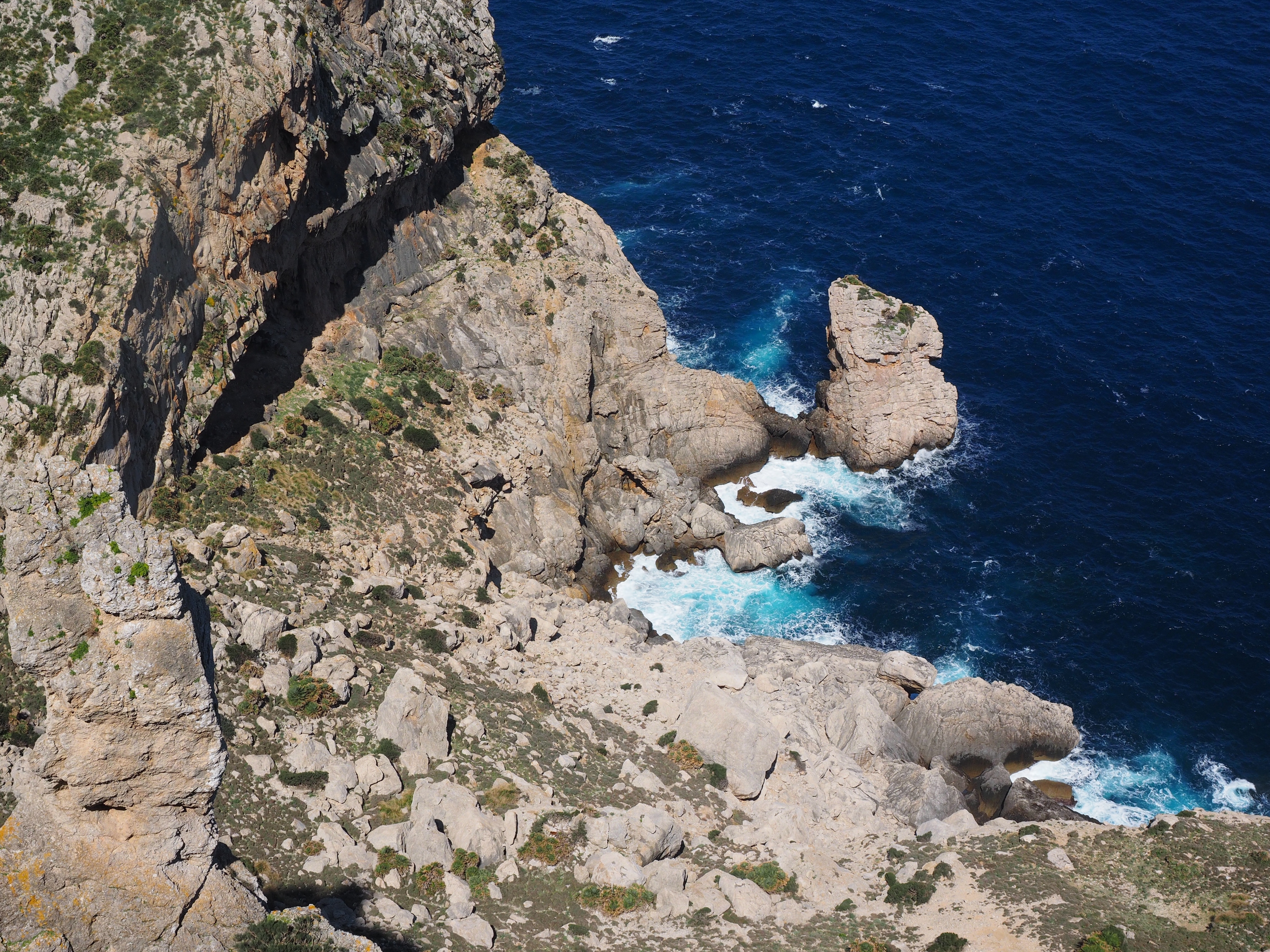 Mallorca, Sea, Rock, Cliff, Steep, Coast, Rock - Cap De Formentor , HD Wallpaper & Backgrounds