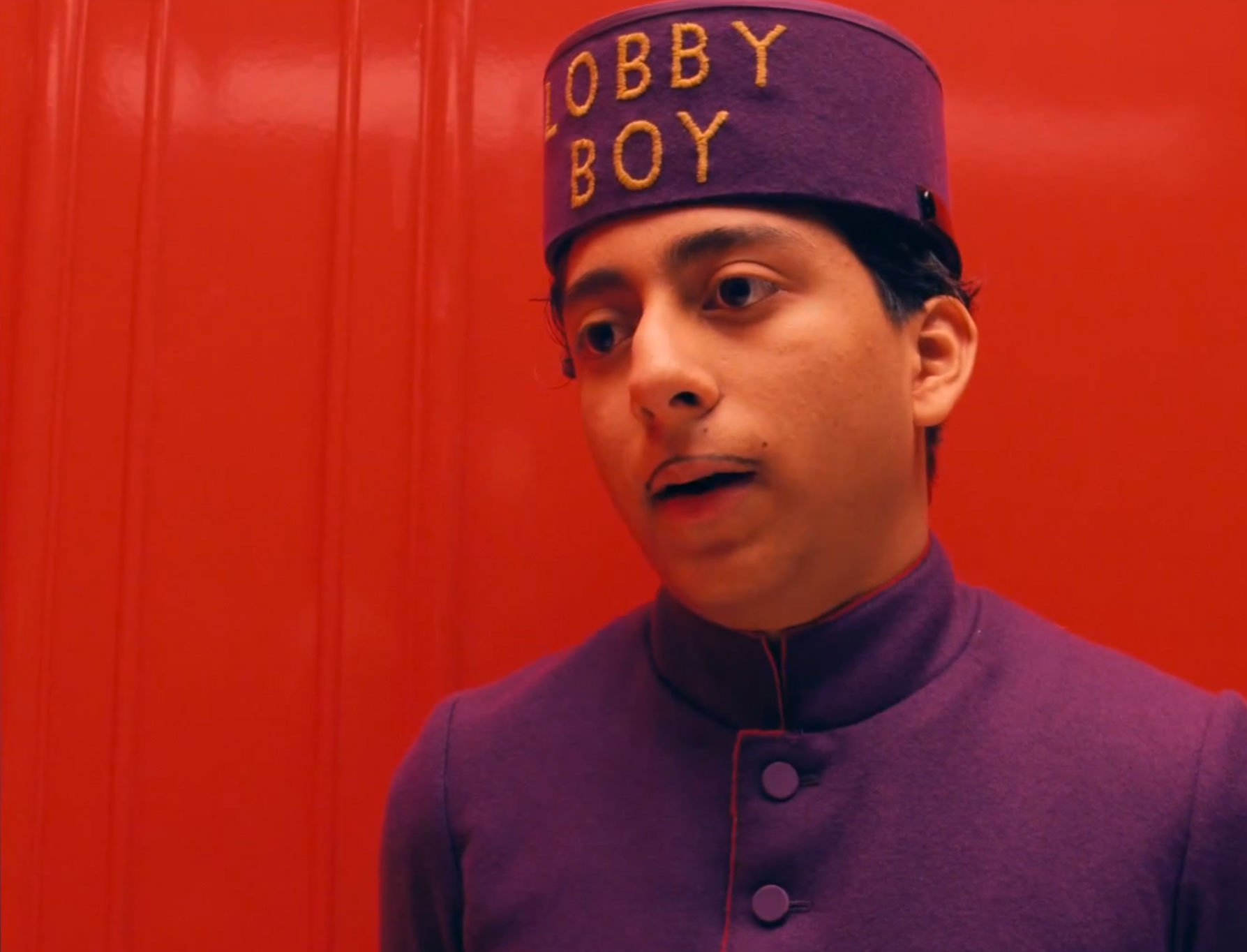 Tony Revolori Wallpaper - Lobby Boy The Grand Budapest Hotel , HD Wallpaper & Backgrounds