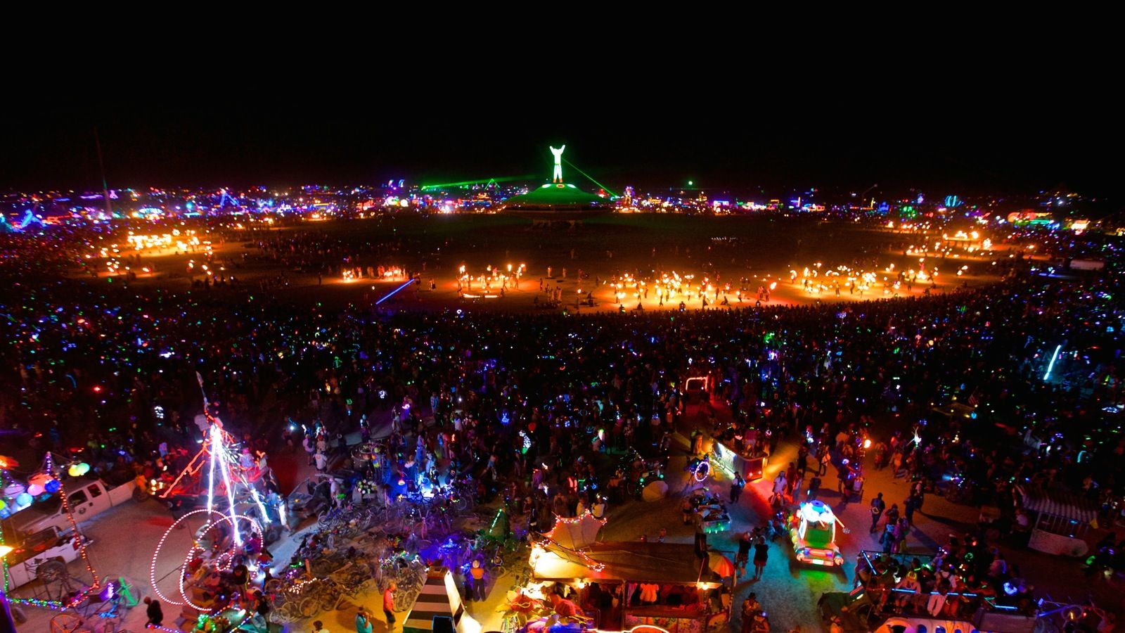Burning Man Is The Quintessential Art And Culture Festival - Burning Man 2016 Night , HD Wallpaper & Backgrounds