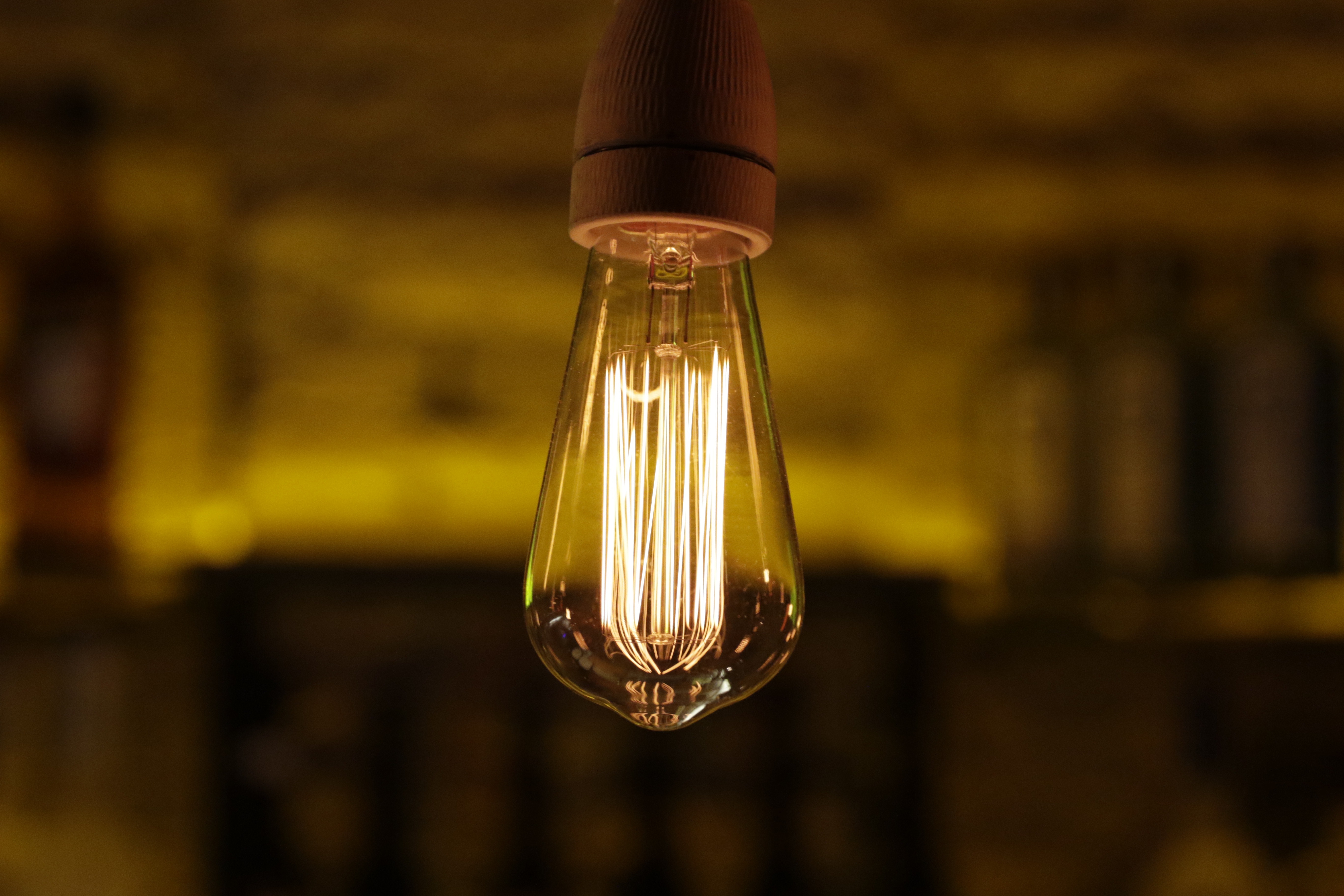 Light Bulb - Lights Bulb , HD Wallpaper & Backgrounds