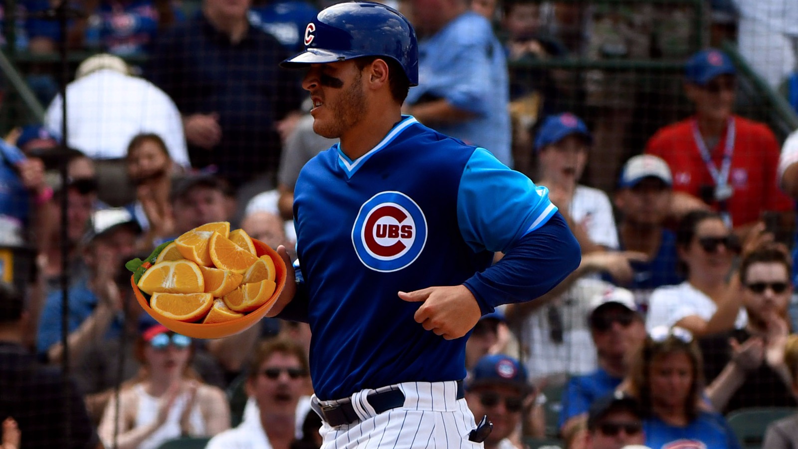 Anthony Rizzo Is Officially Team Snack Mom For The - Baseball Player , HD Wallpaper & Backgrounds