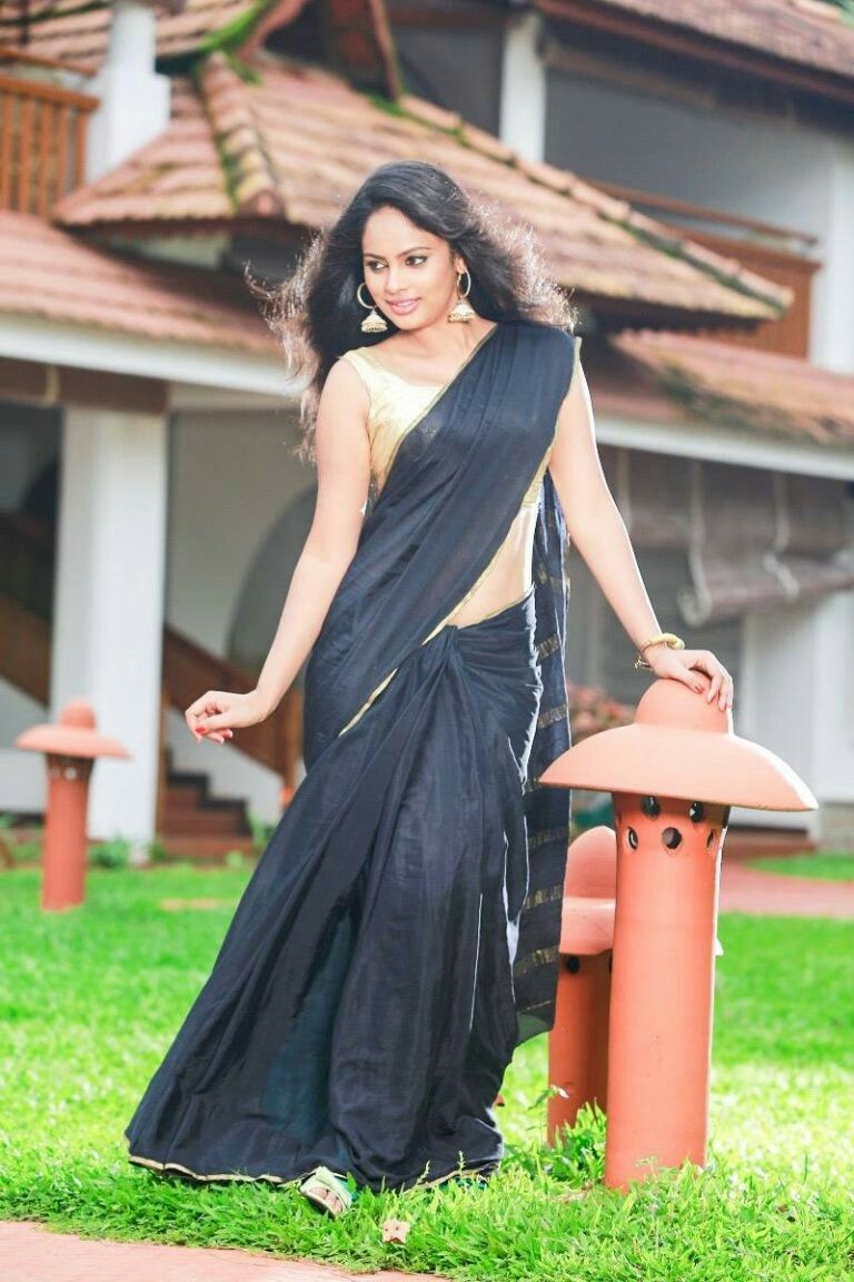 Langa Wallpaper - Tamil Actress Nanditha Hot , HD Wallpaper & Backgrounds