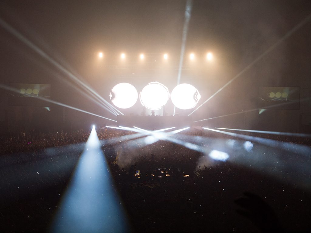 Swedish House Mafia - Light , HD Wallpaper & Backgrounds