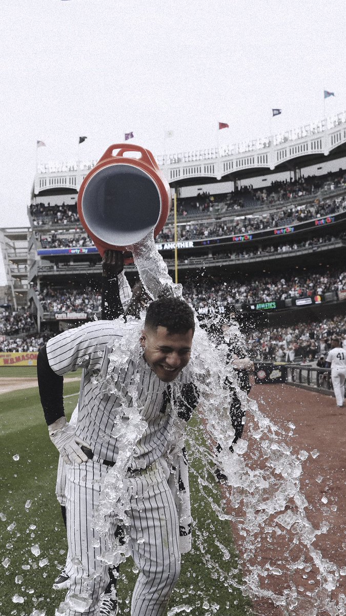 New York Yankees On Twitter - Gleyber Torres Wallpaper Iphone , HD Wallpaper & Backgrounds