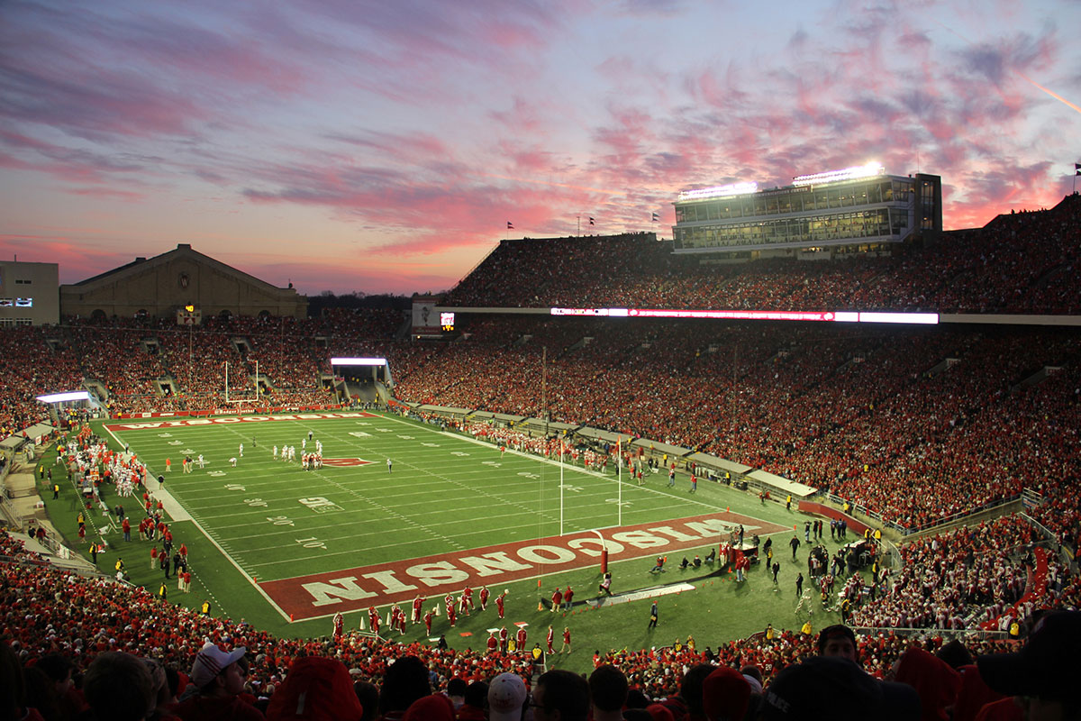 Wisconsin Football Tickets (1370060) HD Wallpaper & Backgrounds Download
