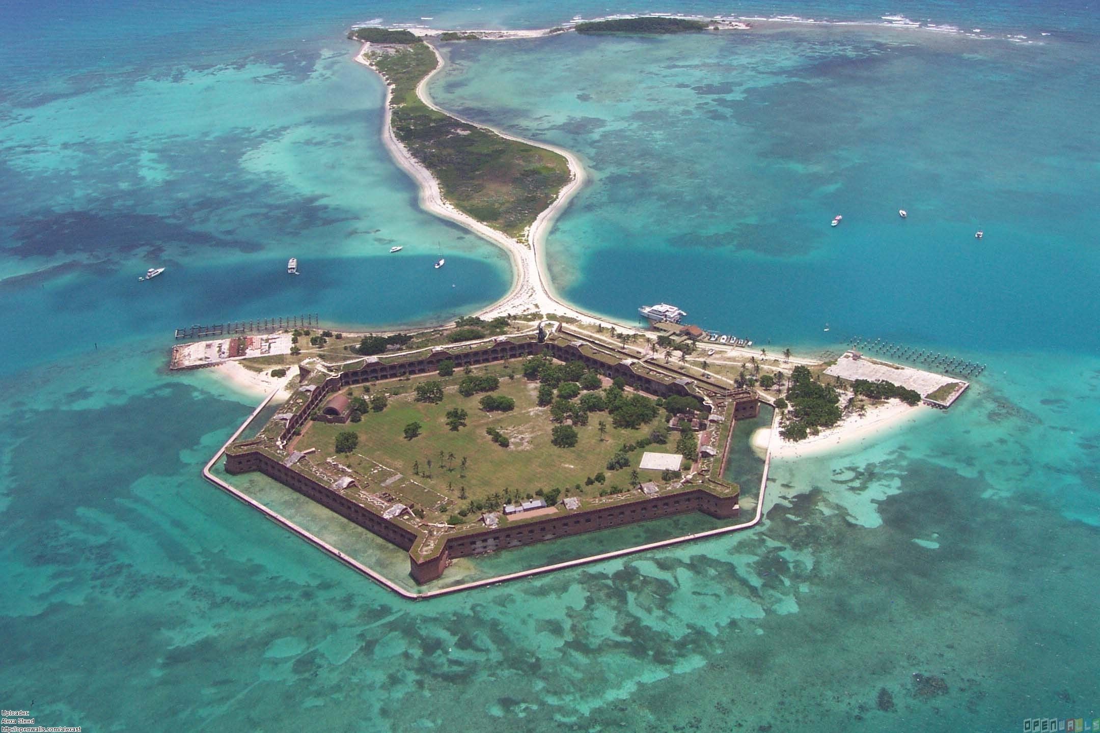 Fort Jefferson Dry Tortugas National Park Wallpaper - Fort In The Caribbean , HD Wallpaper & Backgrounds