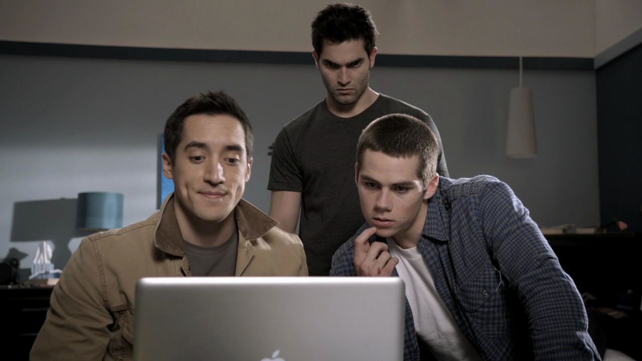 Stiles Stilinski And Derek Hale From Teen Wolf - Output Device , HD Wallpaper & Backgrounds