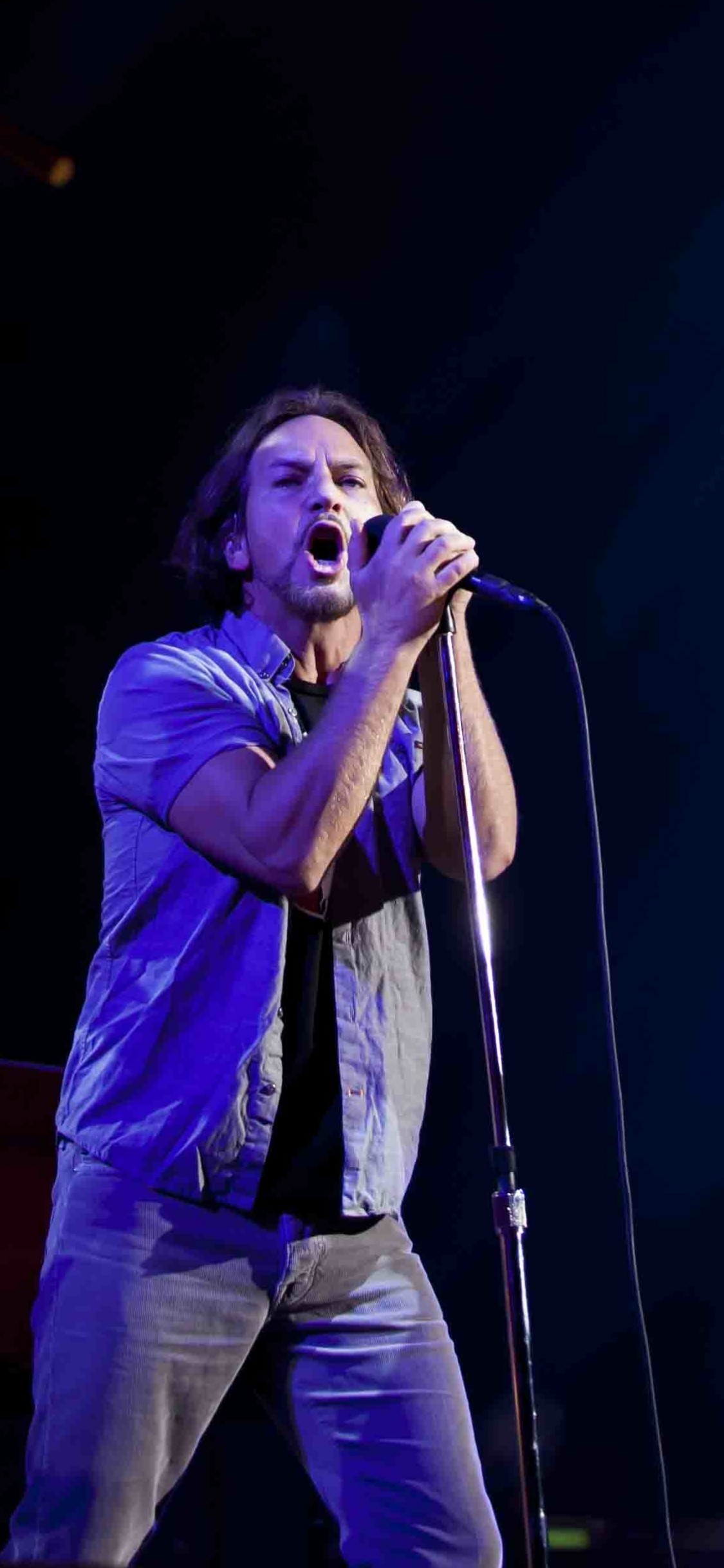 Download Pearl Jam Future Days, Pearl Jam Garden Wallpaper - Singing , HD Wallpaper & Backgrounds