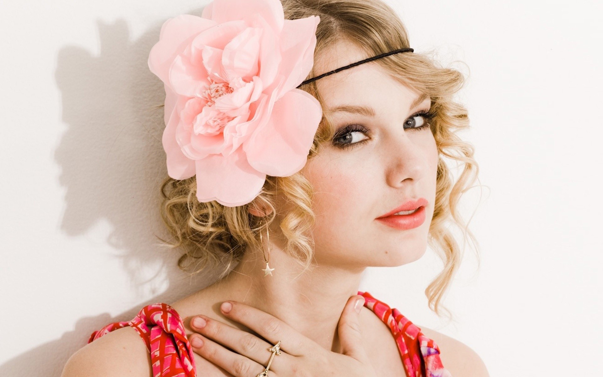 Wallpaper Taylor Swift For Fearless - Taylor Swift Seventeen Photoshoot , HD Wallpaper & Backgrounds