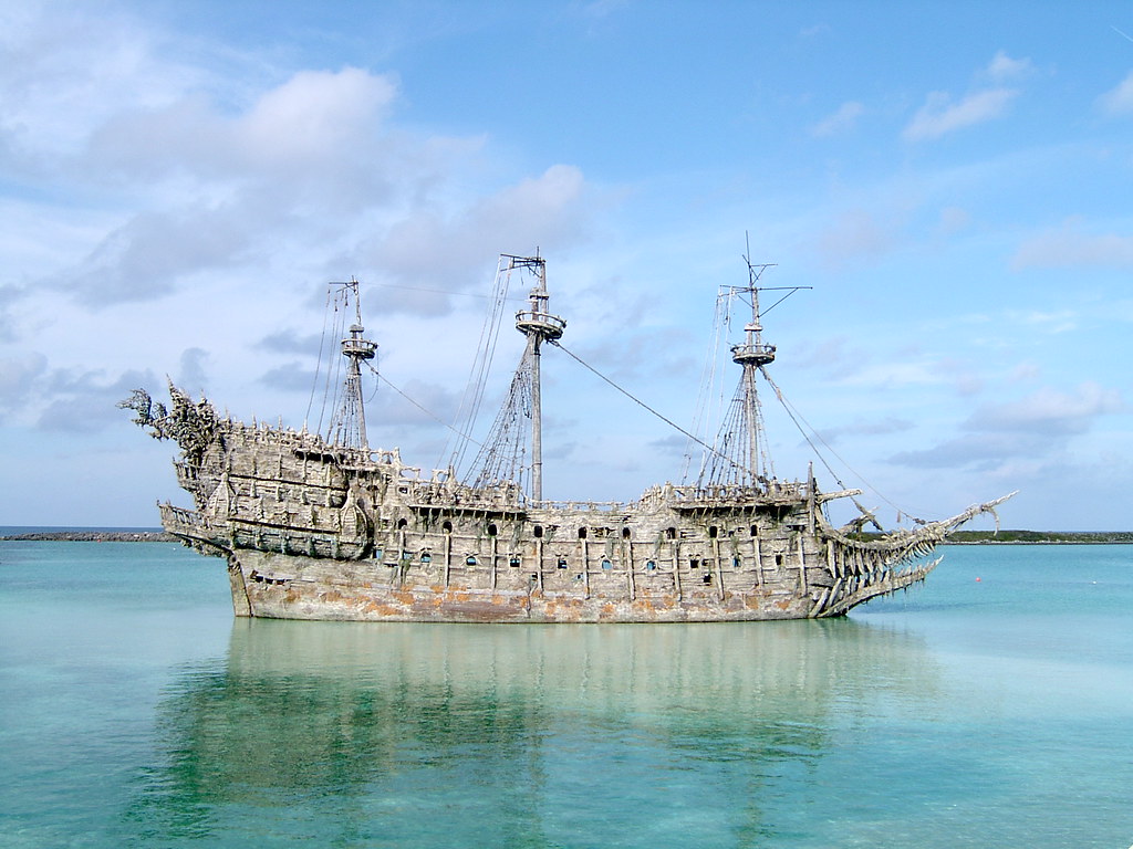 2007 Flying Dutchman, Castaway Cay, Bahamas - Flying Dutchman (pirates Of The Caribbean) , HD Wallpaper & Backgrounds