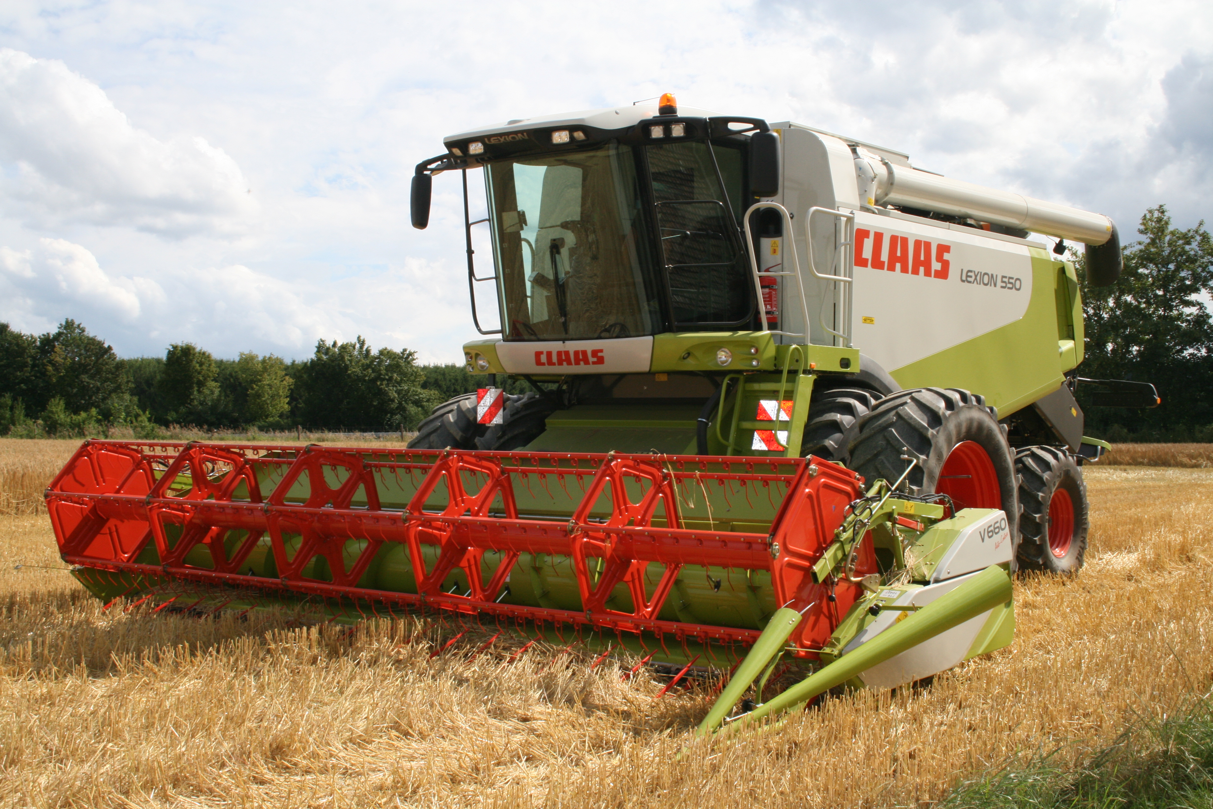 Hd Quality Wallpaper - Claas Lexion 590 , HD Wallpaper & Backgrounds
