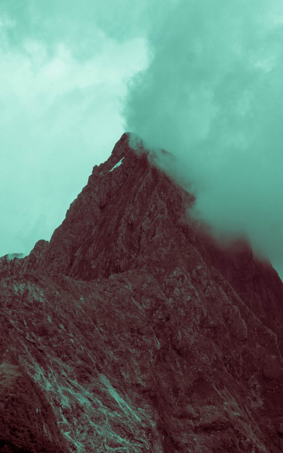 Smoky Cloud Mountain Peak Hd Mobile Wallpaper - Summit , HD Wallpaper & Backgrounds