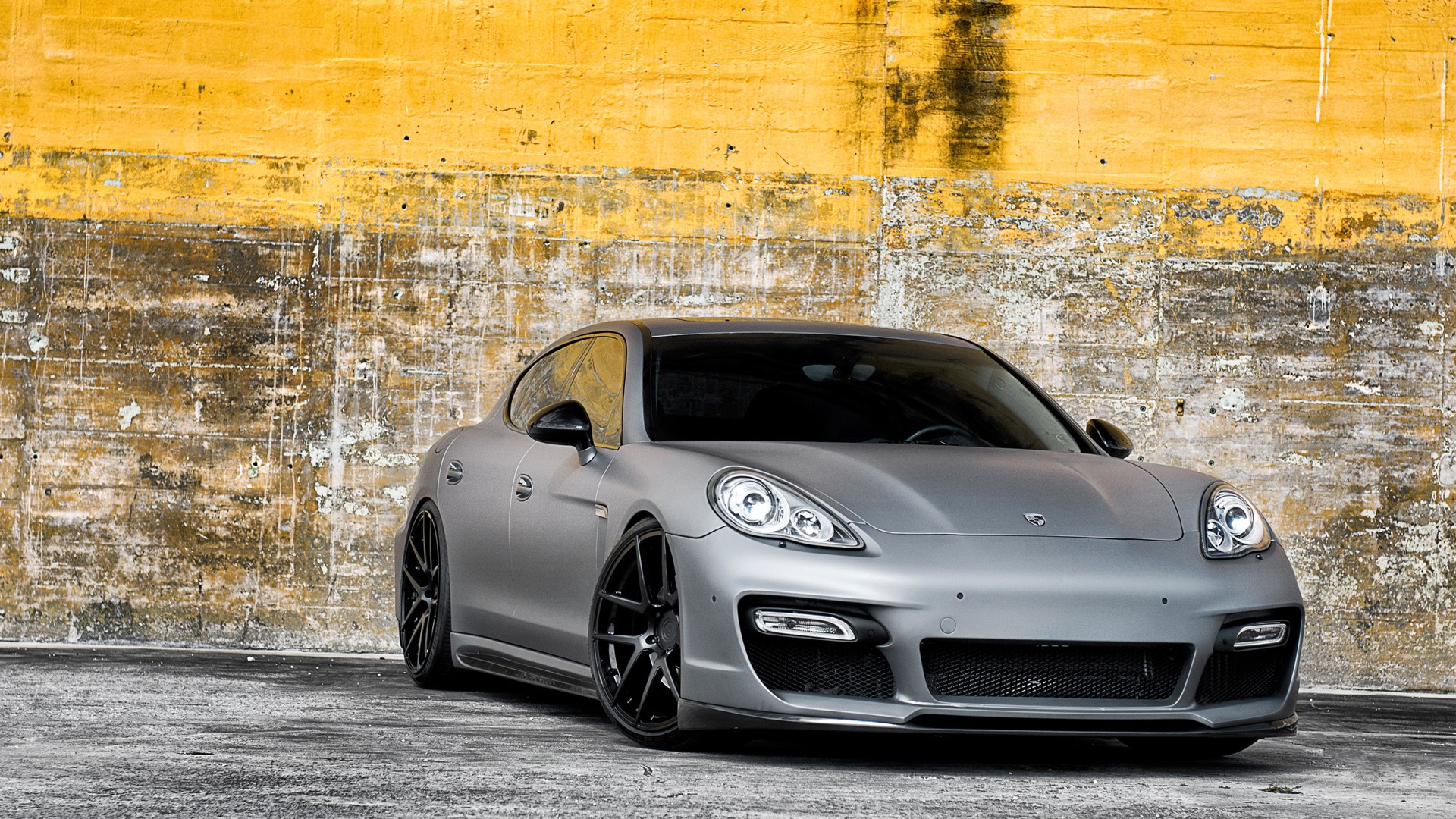 Matte Finish Porsche Panamera Wallpaper - Matte Gray Porsche Panamera , HD Wallpaper & Backgrounds