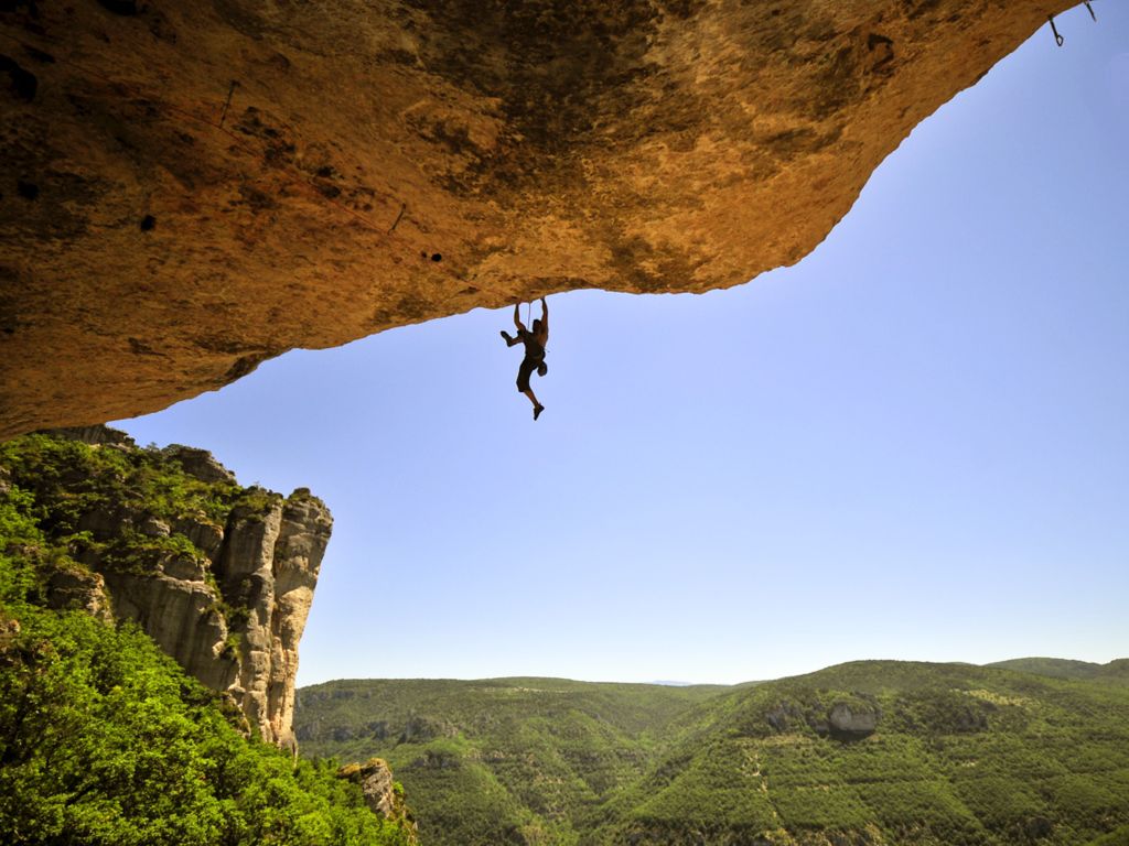 Climbing Rock Extreme Sports - Never Give Up Climbing , HD Wallpaper & Backgrounds