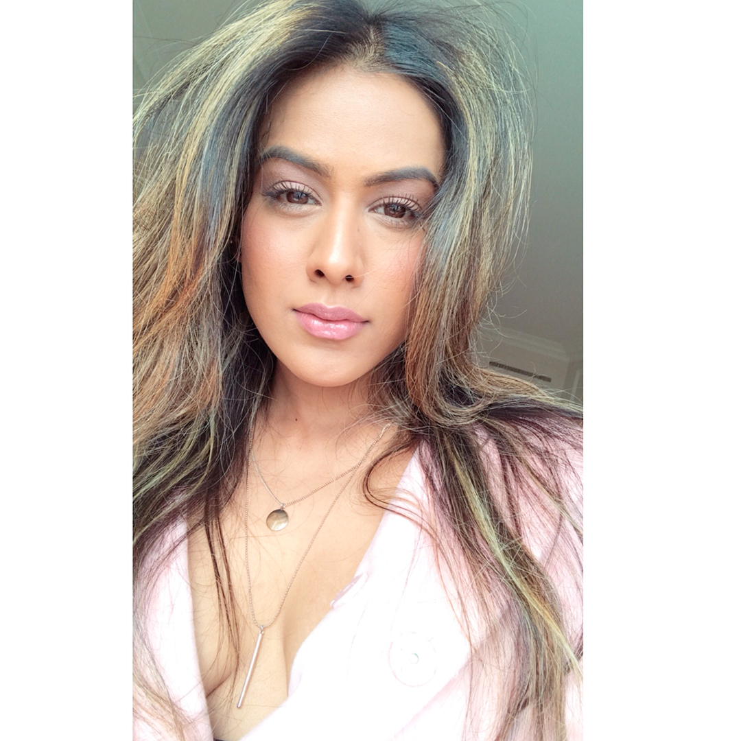 Download Nia Sharma Hot Photos Gallery Hot & Sexy Photo's - Girl , HD Wallpaper & Backgrounds