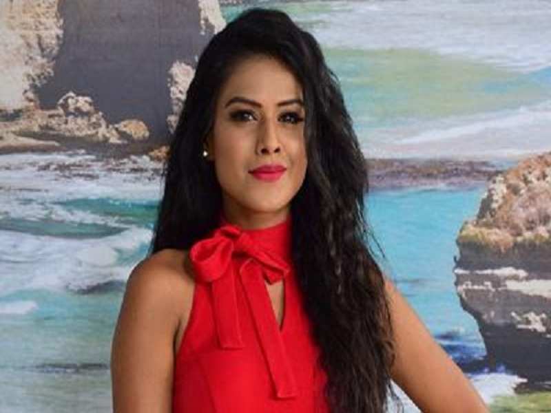 Nia Sharma Bids Farewell To Jamai Raja - Nia Sharma And Arjun Bijlani , HD Wallpaper & Backgrounds